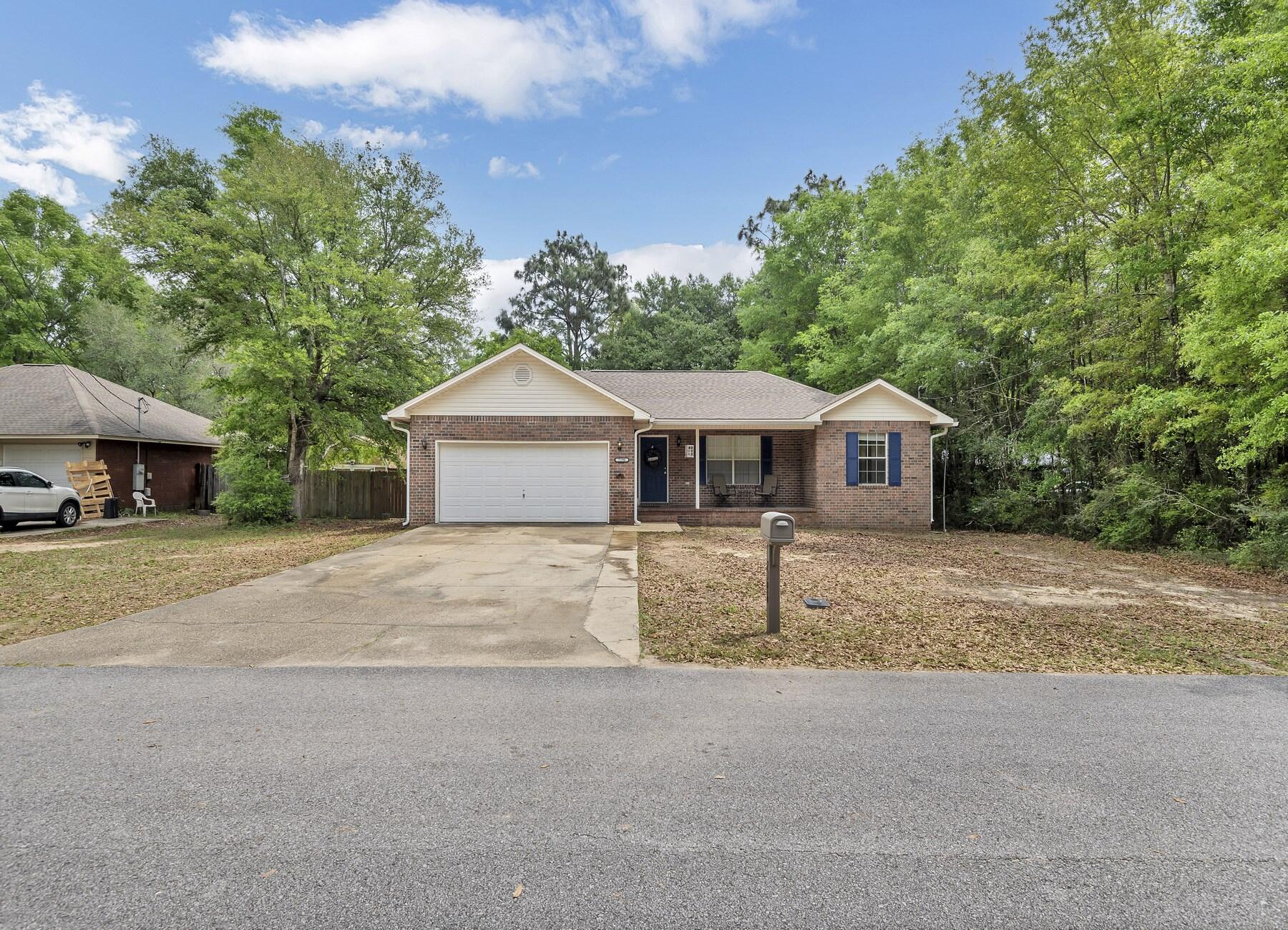 COUNTRY CLUB ESTATES - Residential