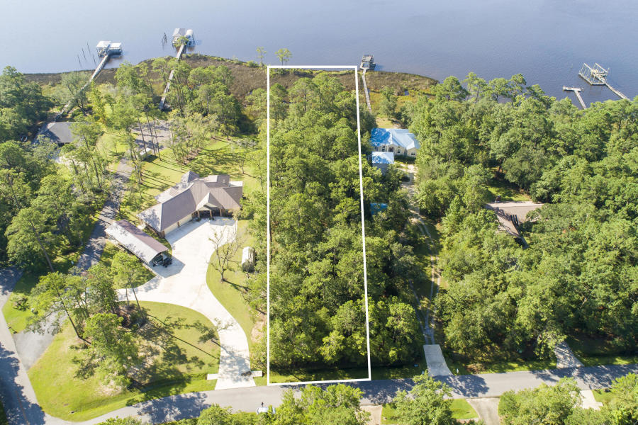 LAGRANGE SHORES - Land