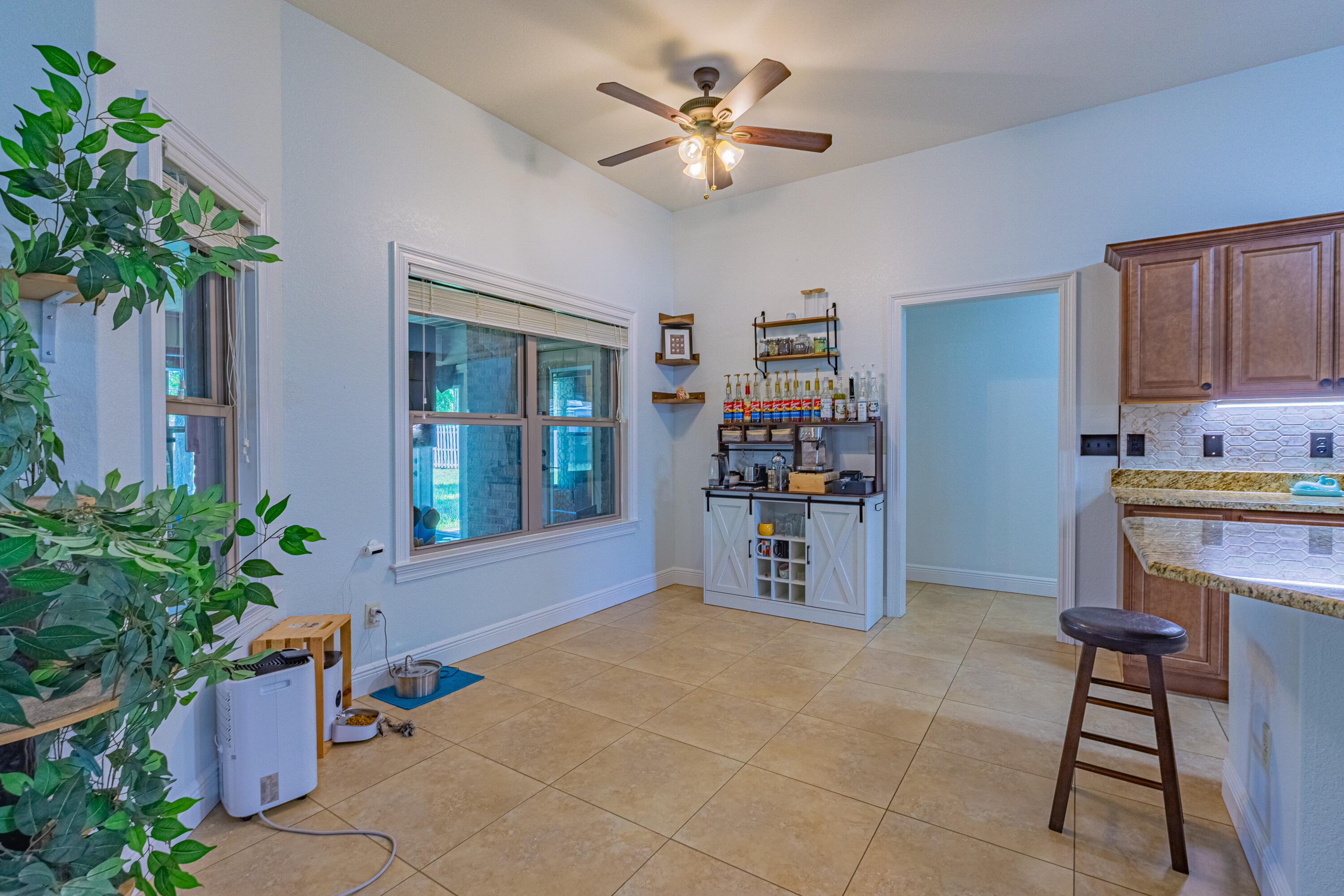 HOLLEY BY THE SEA - Residential
