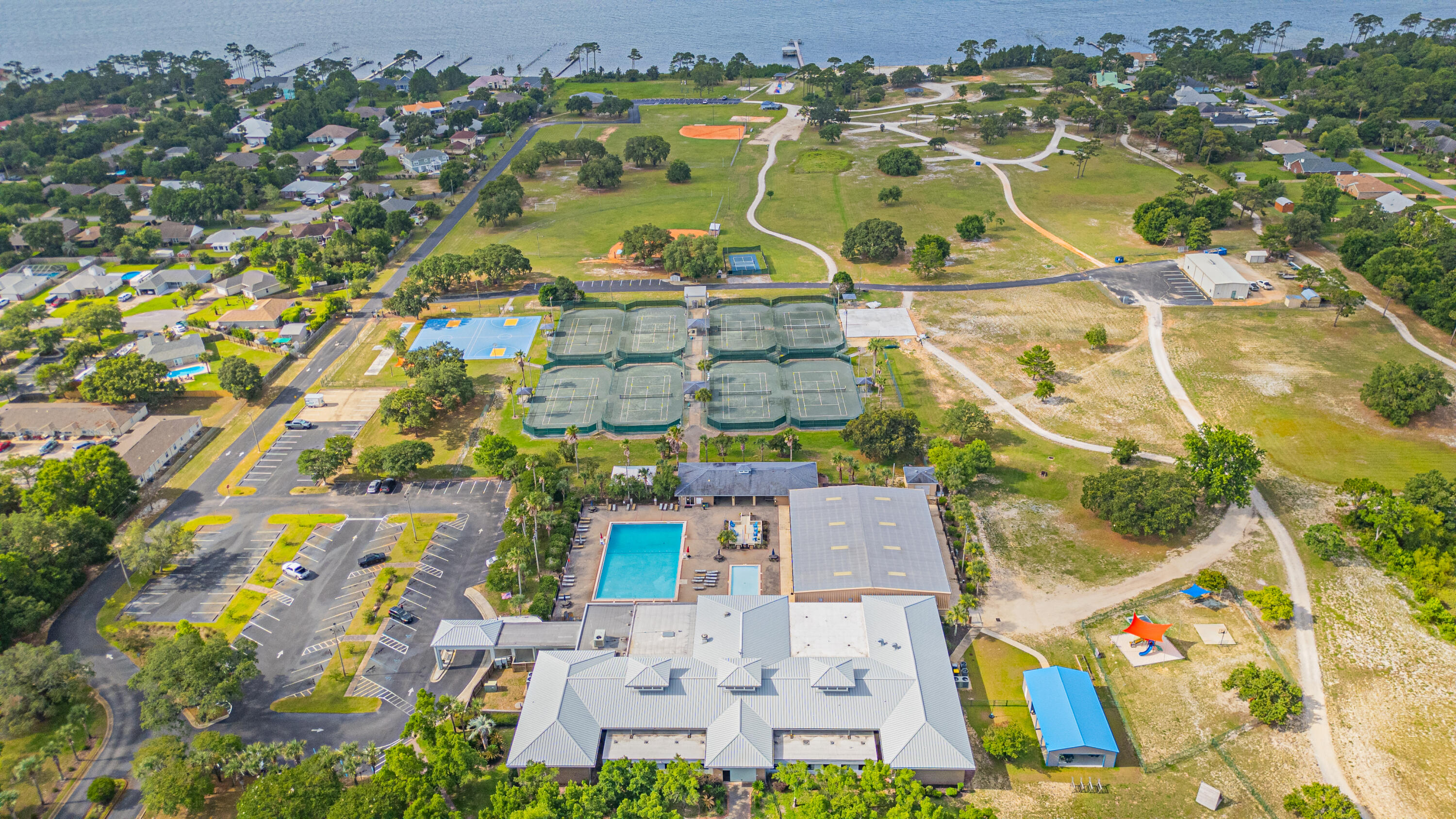 HOLLEY BY THE SEA - Residential