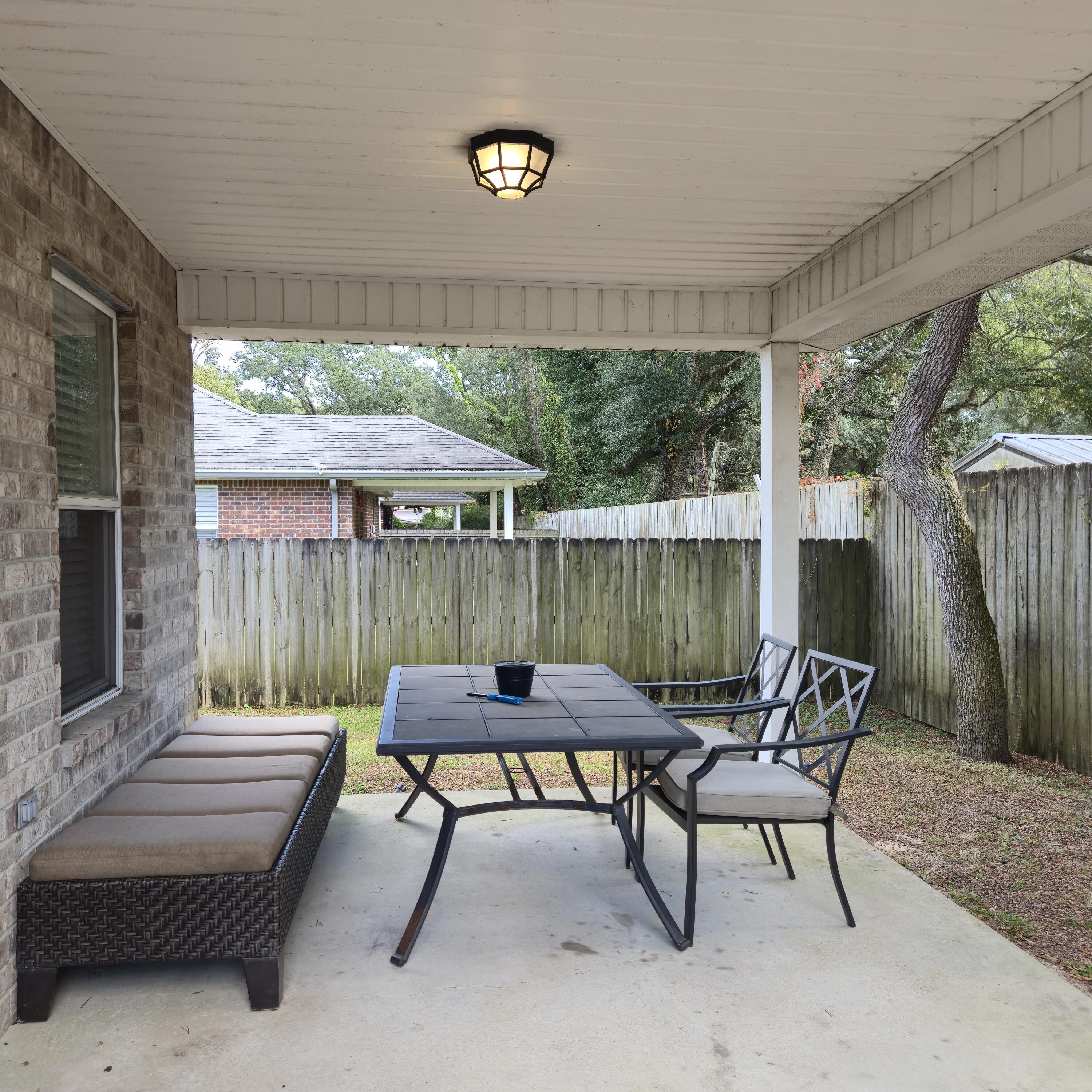 METES & BOUNDS - Residential Lease