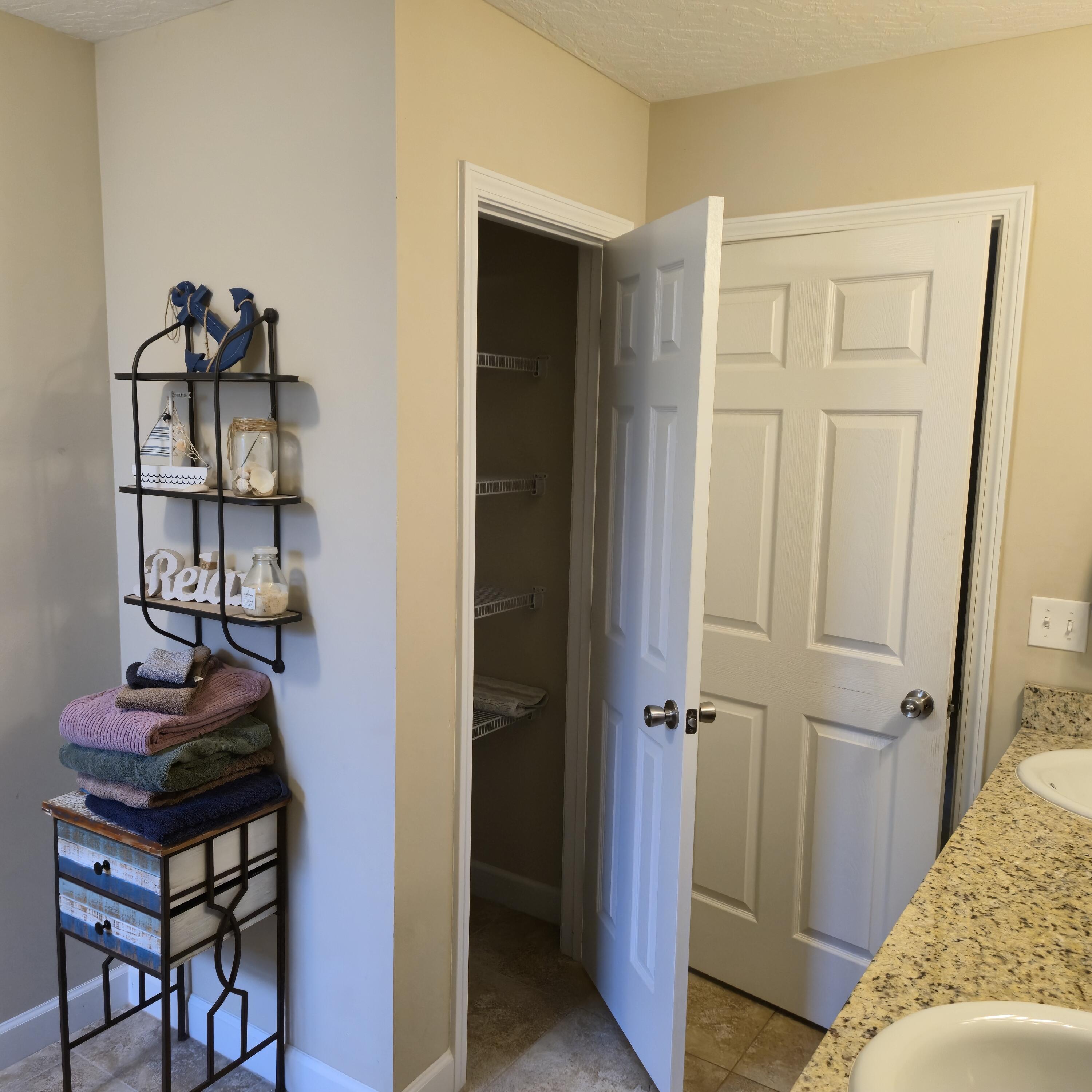 METES & BOUNDS - Residential Lease