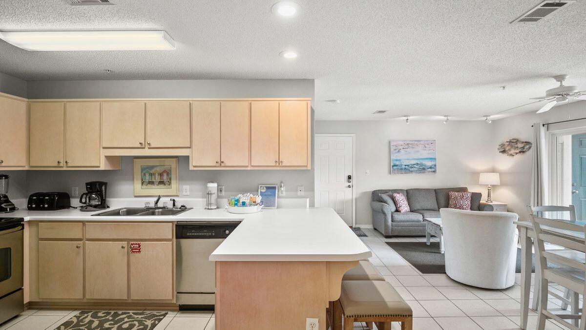 ROLLIN TIDE VILLAS - Residential