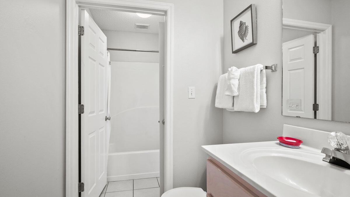 ROLLIN TIDE VILLAS - Residential