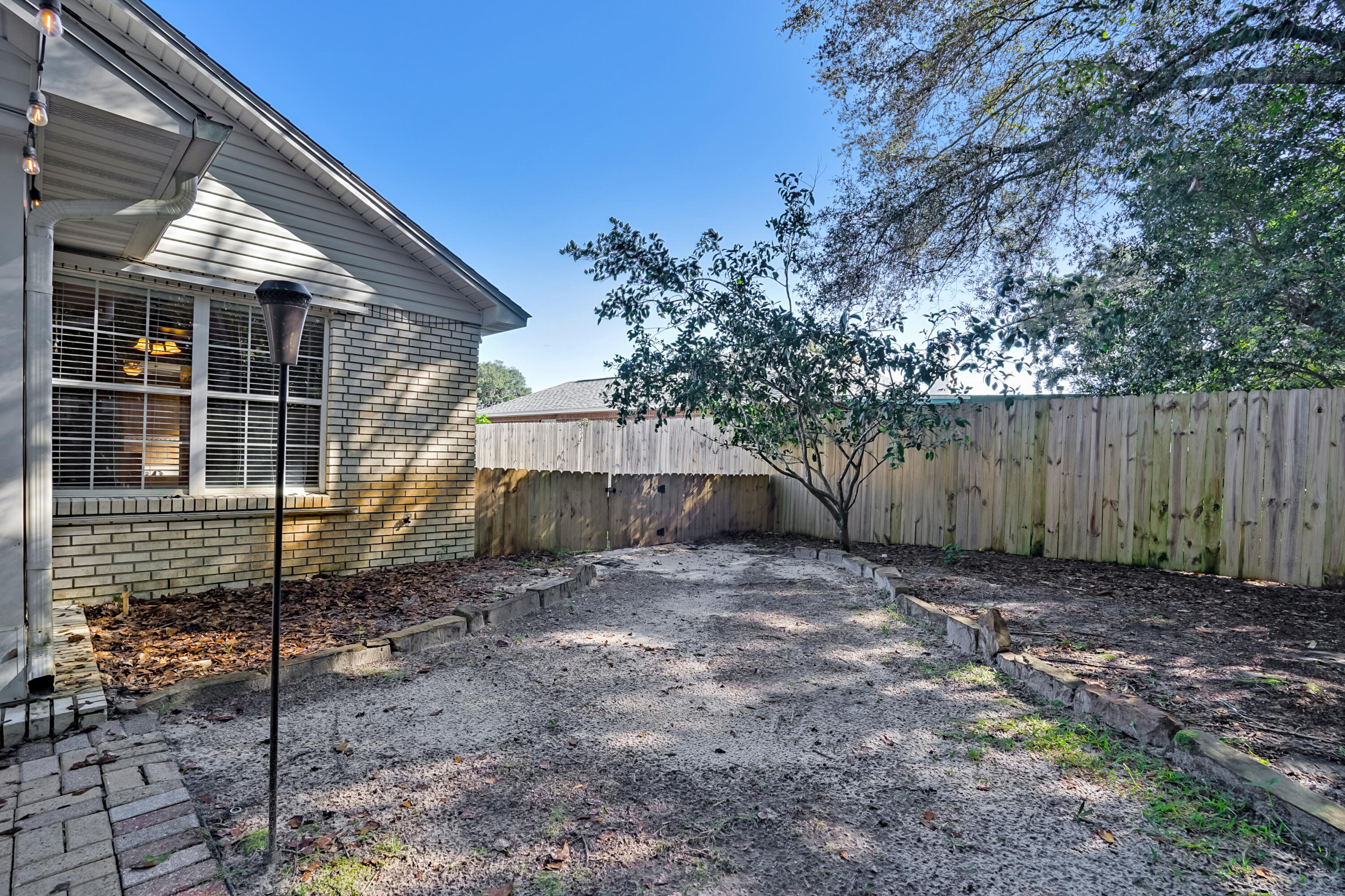 VILLA DANIELLE 1ST ADDN - Residential