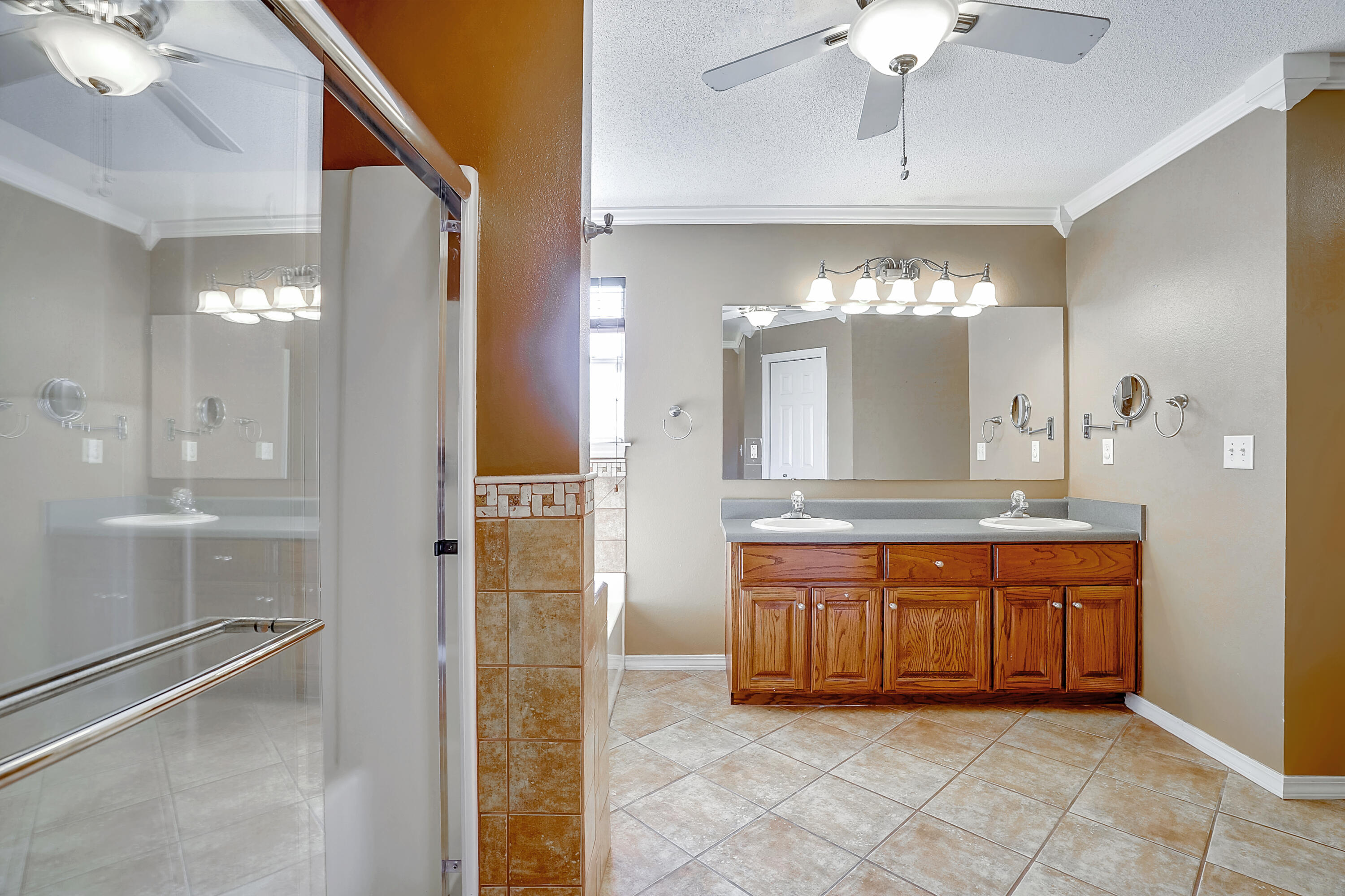 VILLA DANIELLE 1ST ADDN - Residential