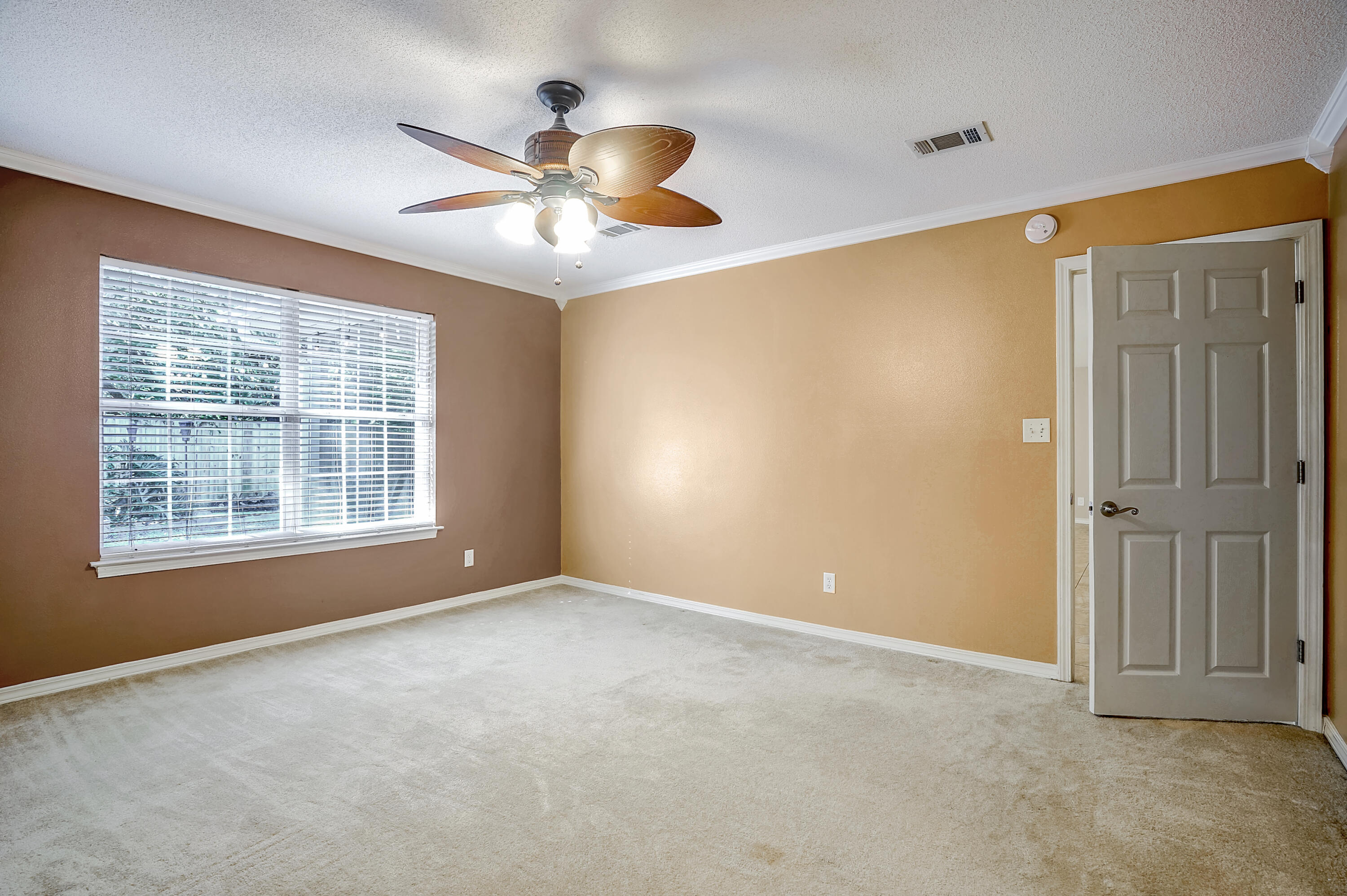 VILLA DANIELLE 1ST ADDN - Residential