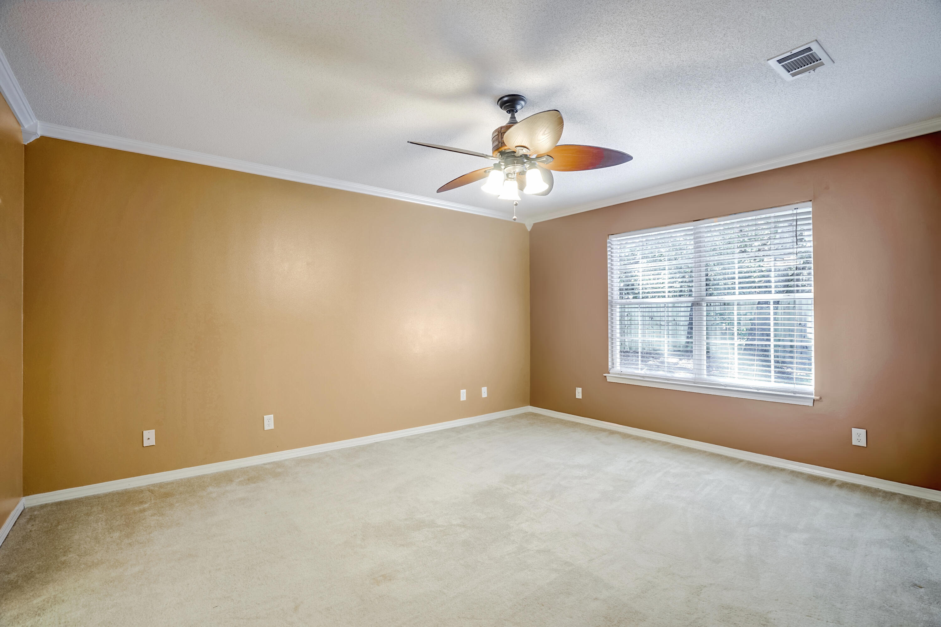 VILLA DANIELLE 1ST ADDN - Residential