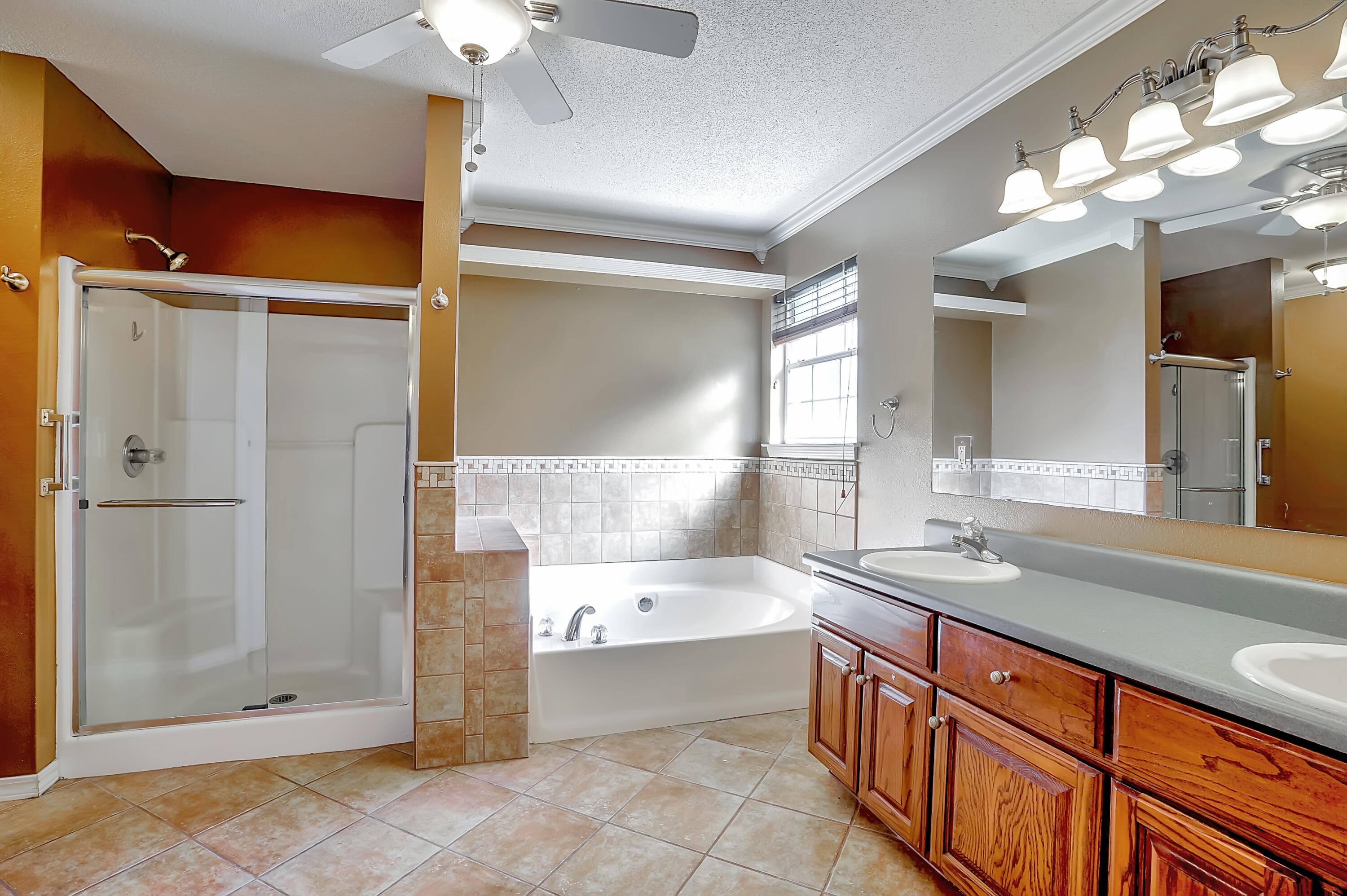 VILLA DANIELLE 1ST ADDN - Residential