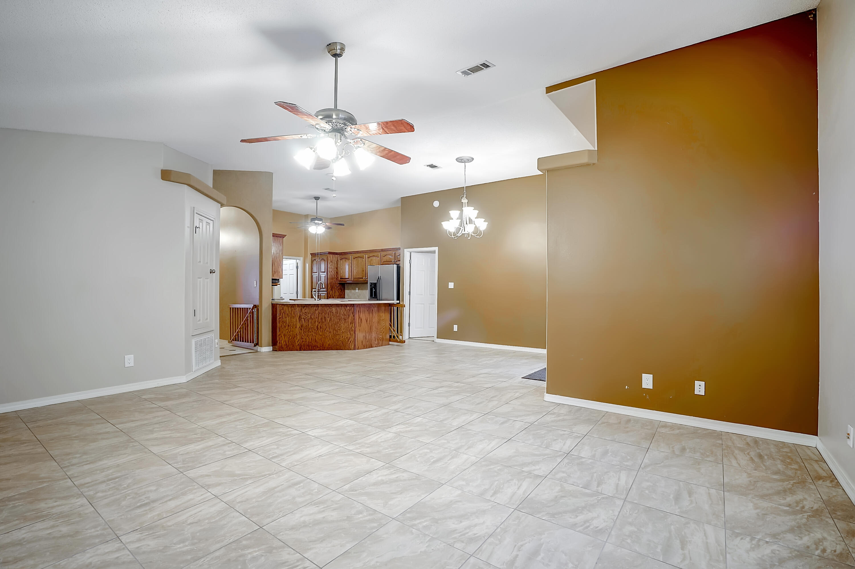 VILLA DANIELLE 1ST ADDN - Residential