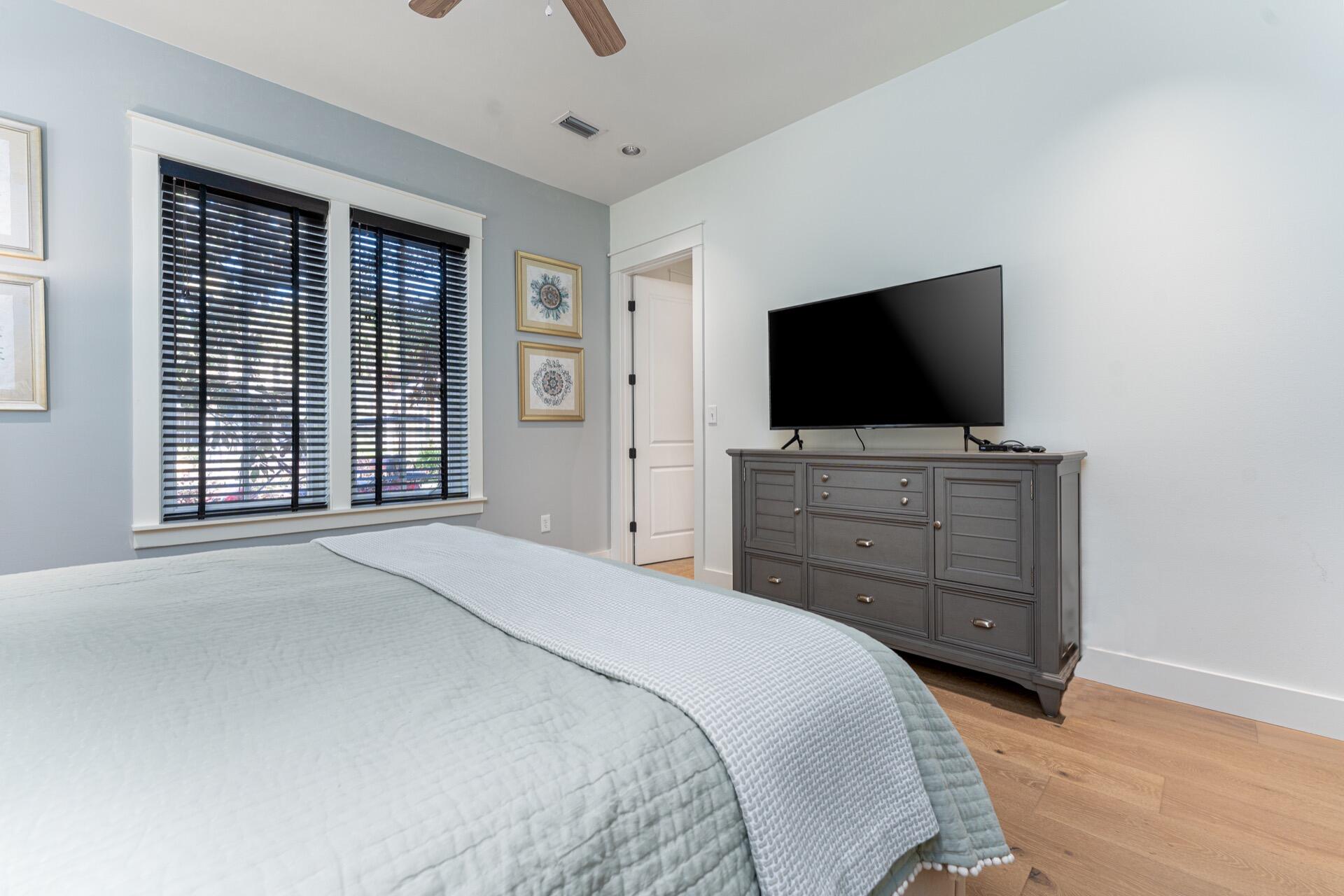 BUNGALOS AT SANDESTIN - Residential