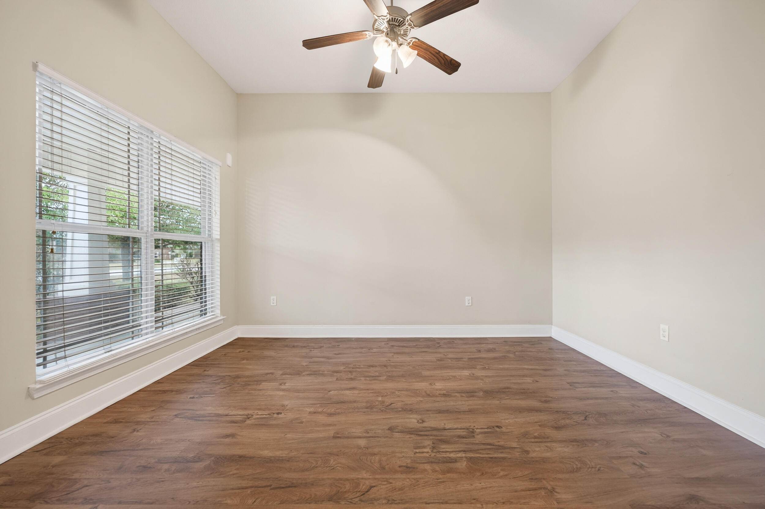 BROWNSTONE MANOR - Residential