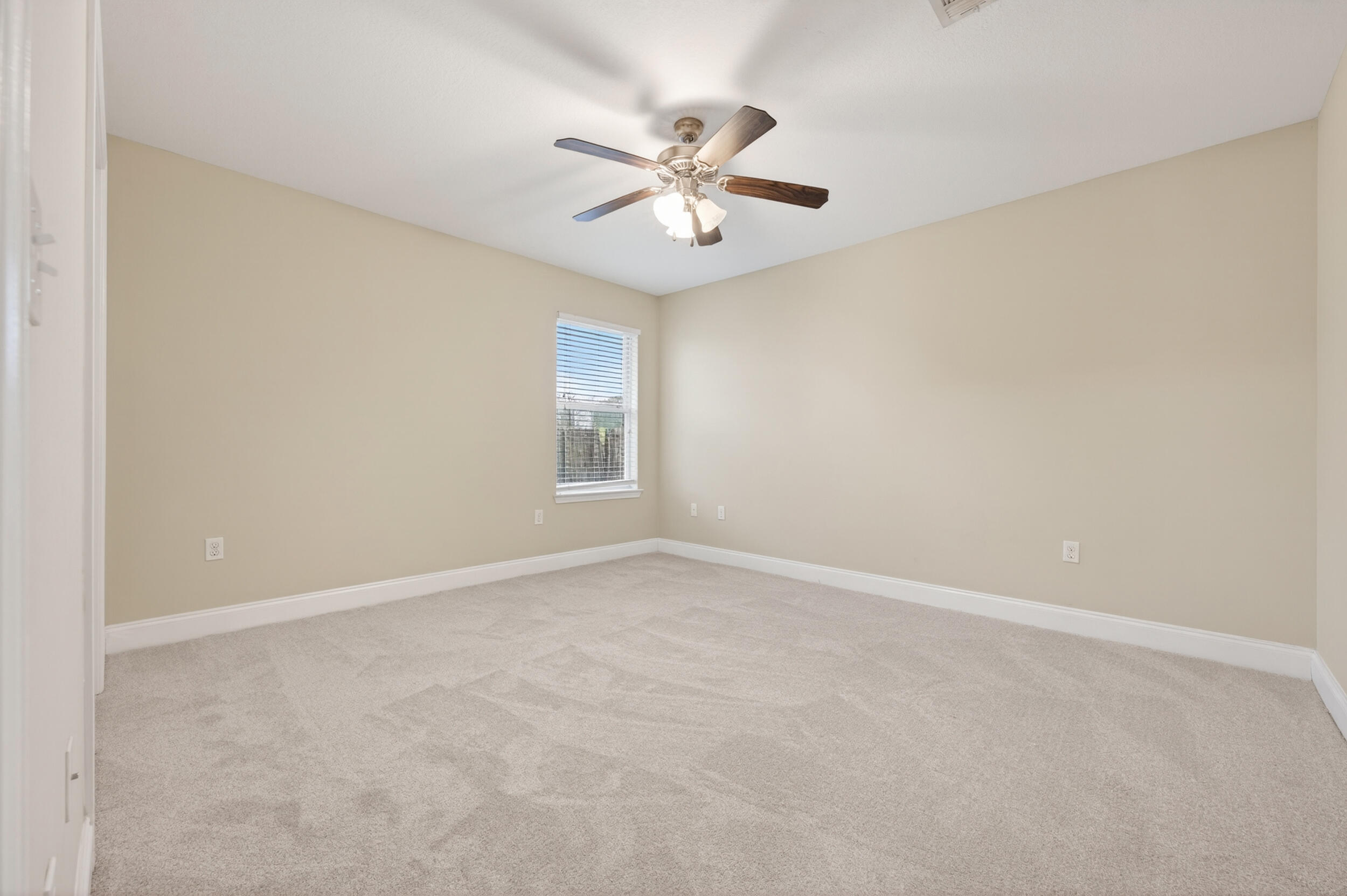 BROWNSTONE MANOR - Residential