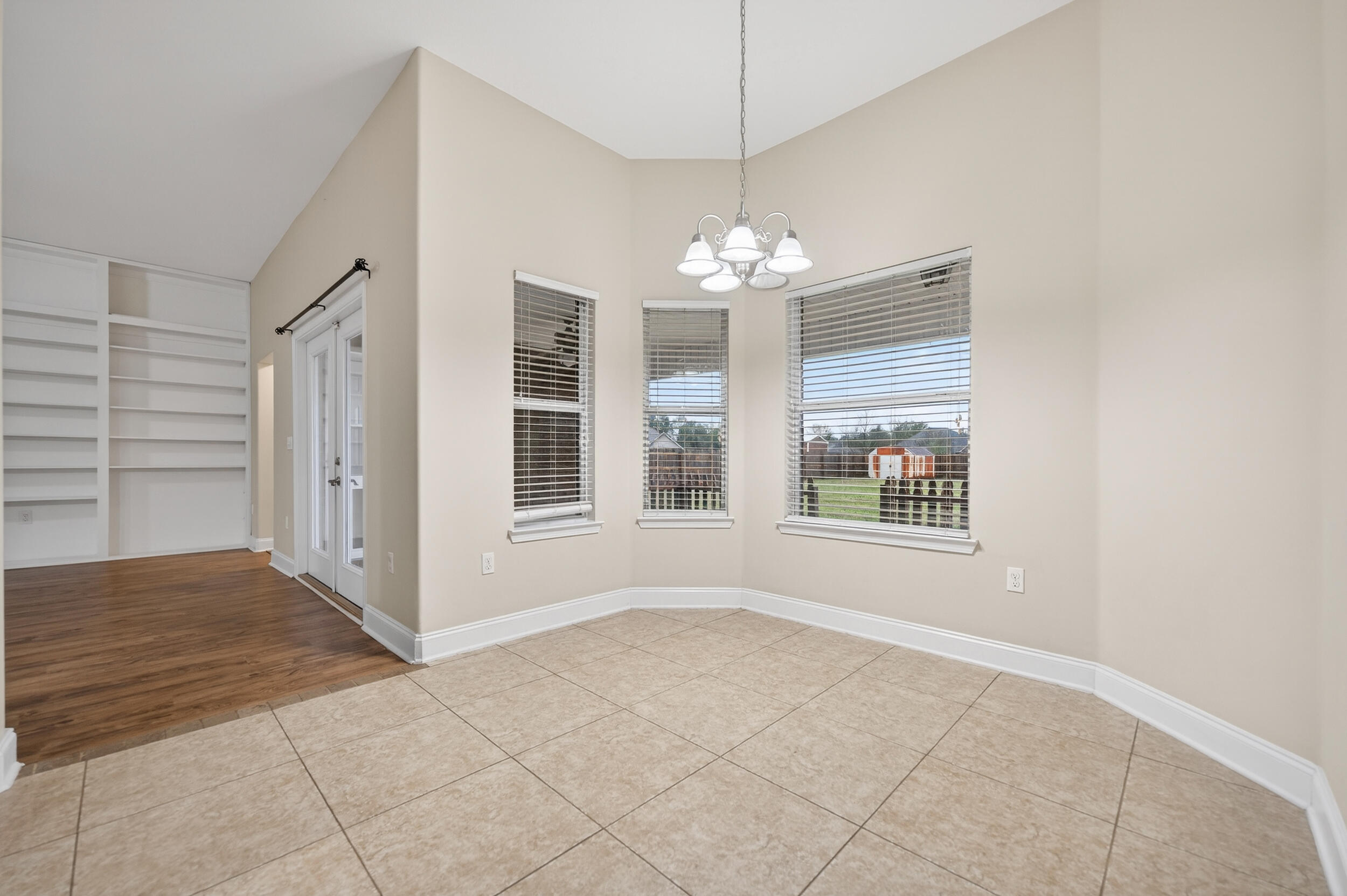 BROWNSTONE MANOR - Residential