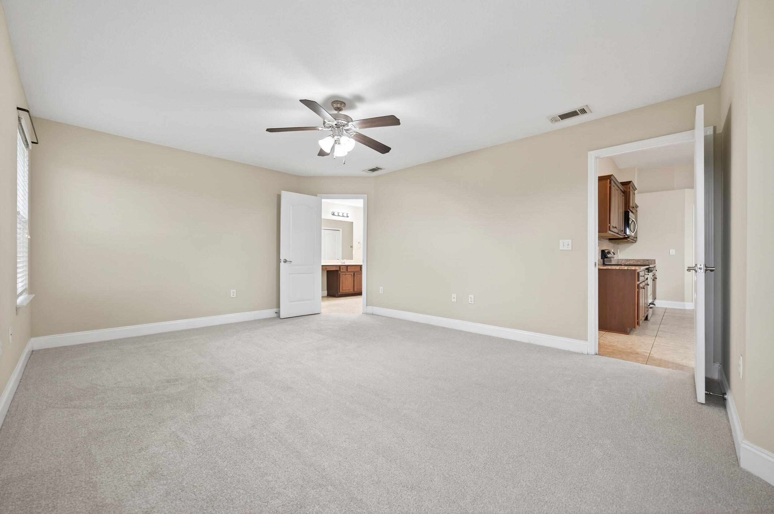 BROWNSTONE MANOR - Residential