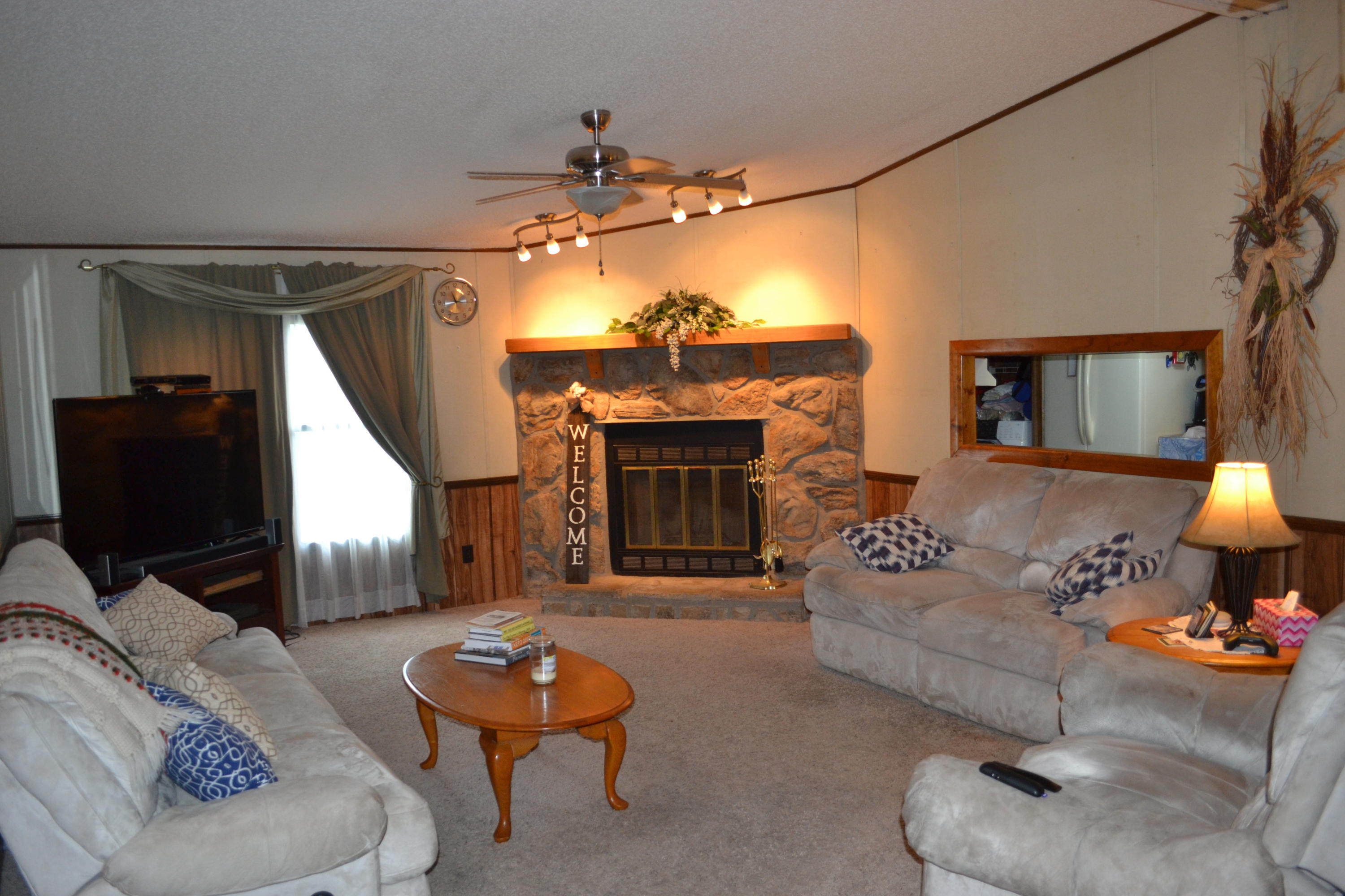 NAVARRE 2ND ADD LOT 10 BLK 24AS DES IN OR 1022 PG 599 LESS ALL MINERAL RIGHTS - Residential