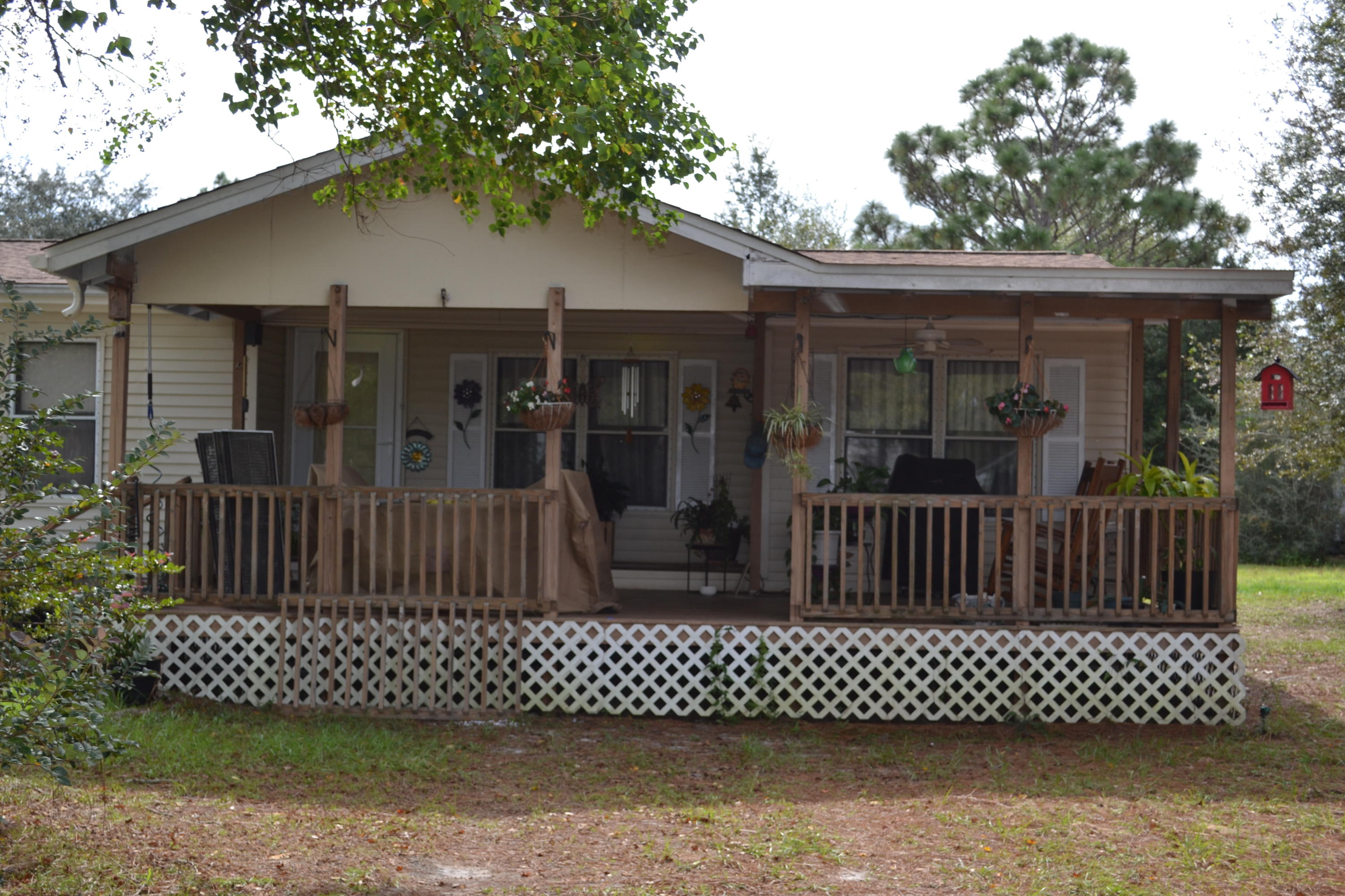 NAVARRE 2ND ADD LOT 10 BLK 24AS DES IN OR 1022 PG 599 LESS ALL MINERAL RIGHTS - Residential