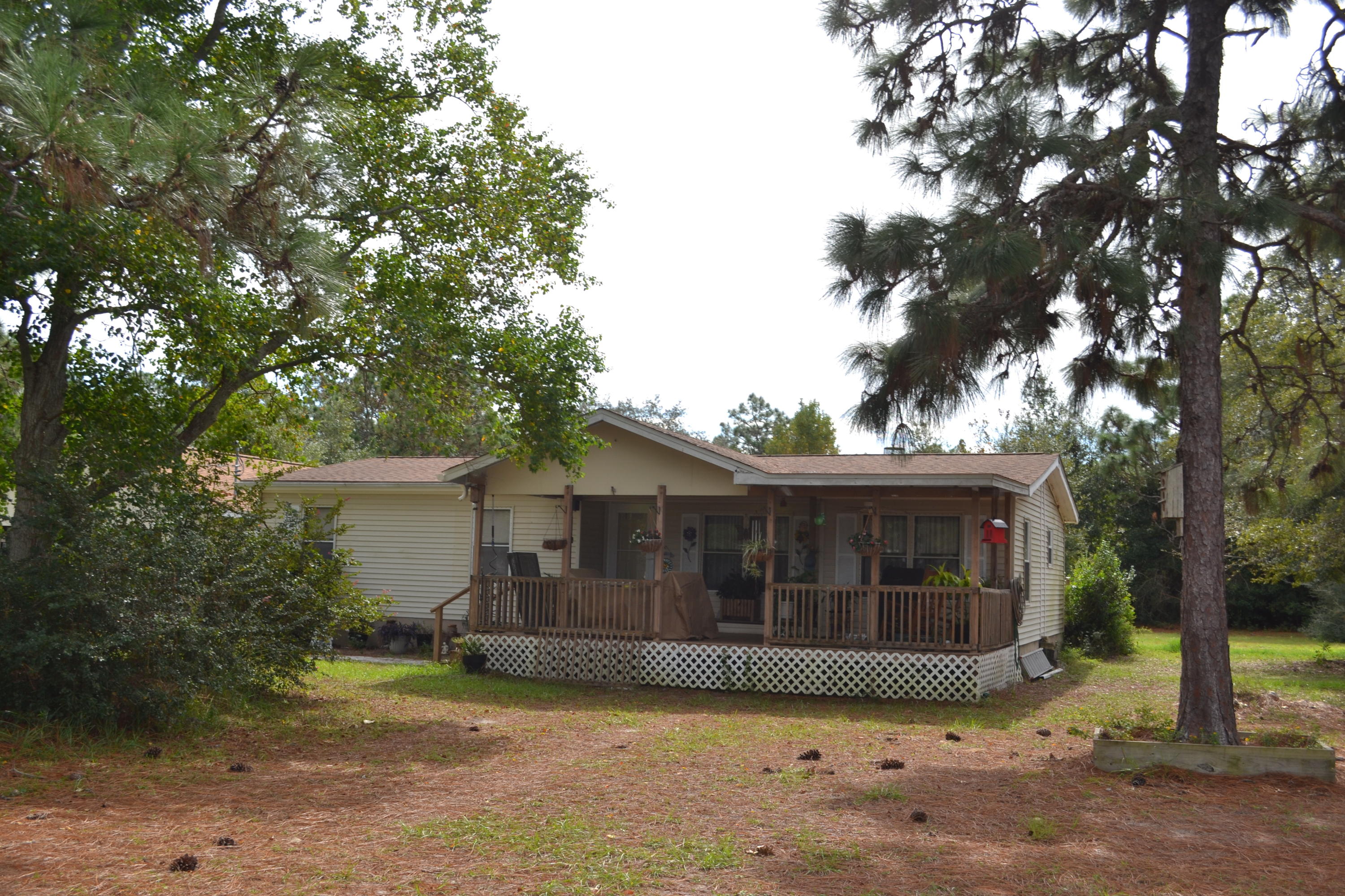 NAVARRE 2ND ADD LOT 10 BLK 24AS DES IN OR 1022 PG 599 LESS ALL MINERAL RIGHTS - Residential