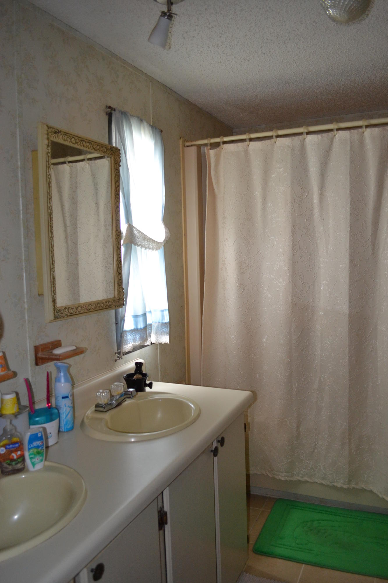 NAVARRE 2ND ADD LOT 10 BLK 24AS DES IN OR 1022 PG 599 LESS ALL MINERAL RIGHTS - Residential