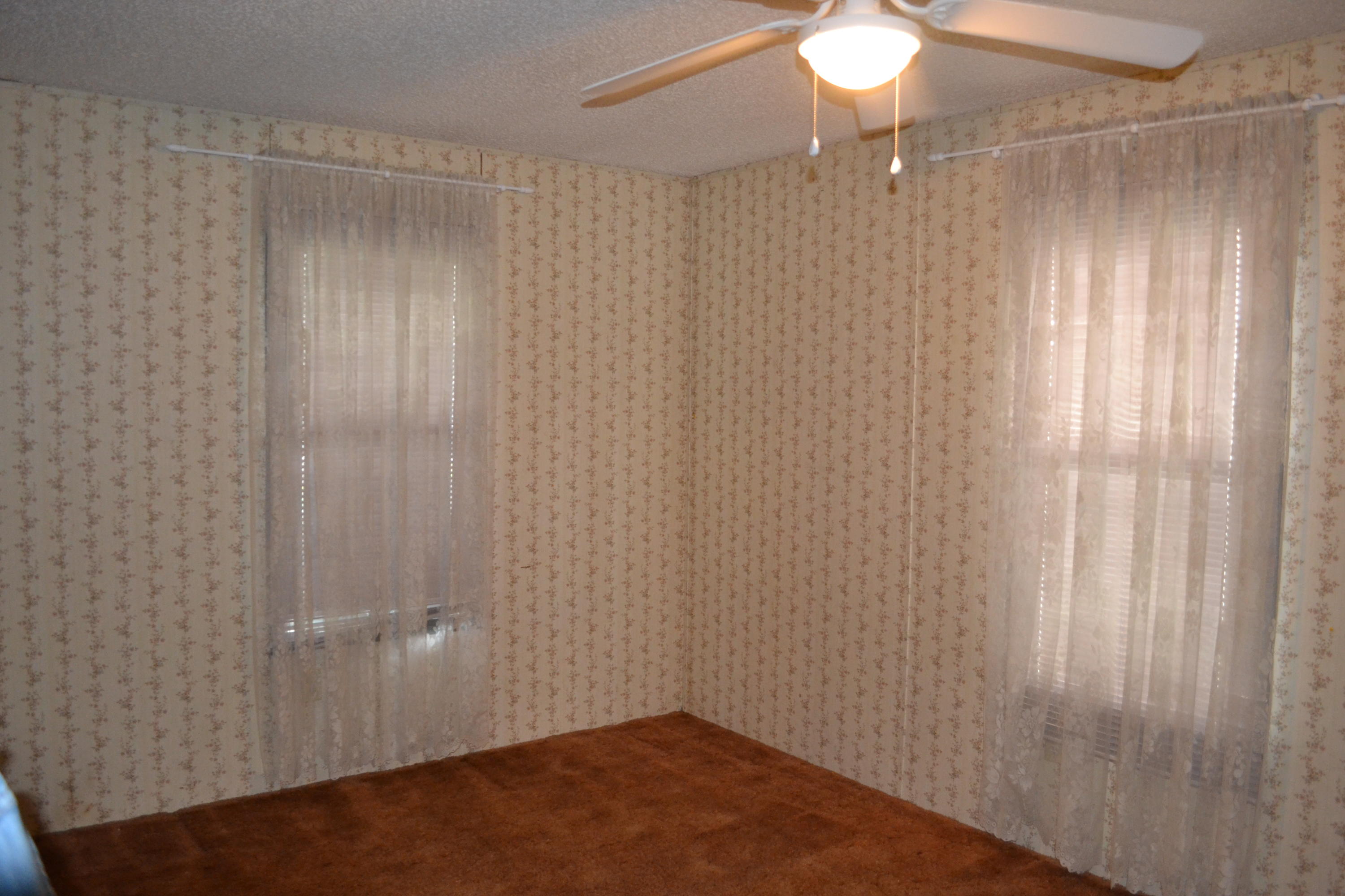 NAVARRE 2ND ADD LOT 10 BLK 24AS DES IN OR 1022 PG 599 LESS ALL MINERAL RIGHTS - Residential