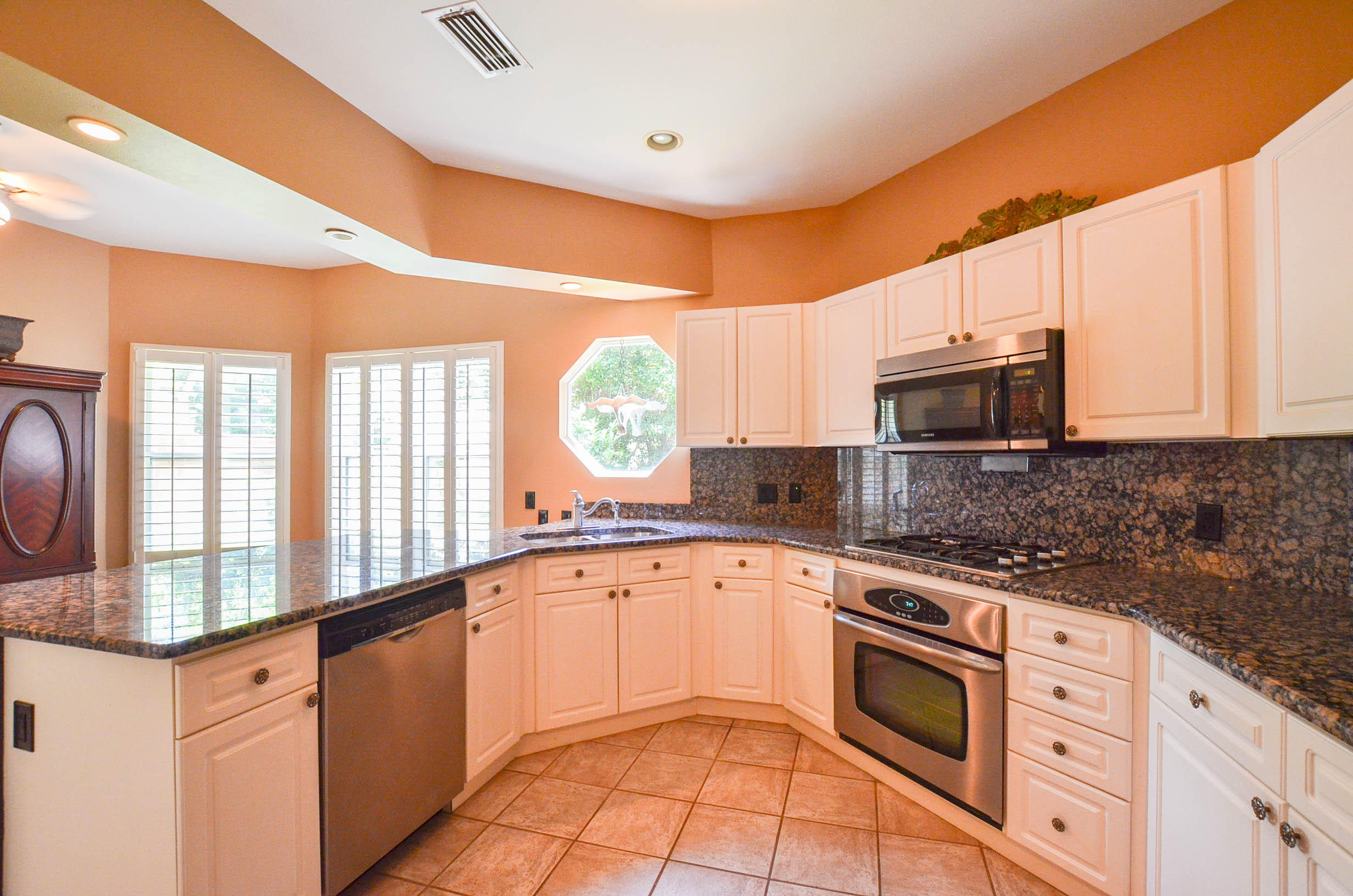 EMERALD BAY PH 1A - Residential