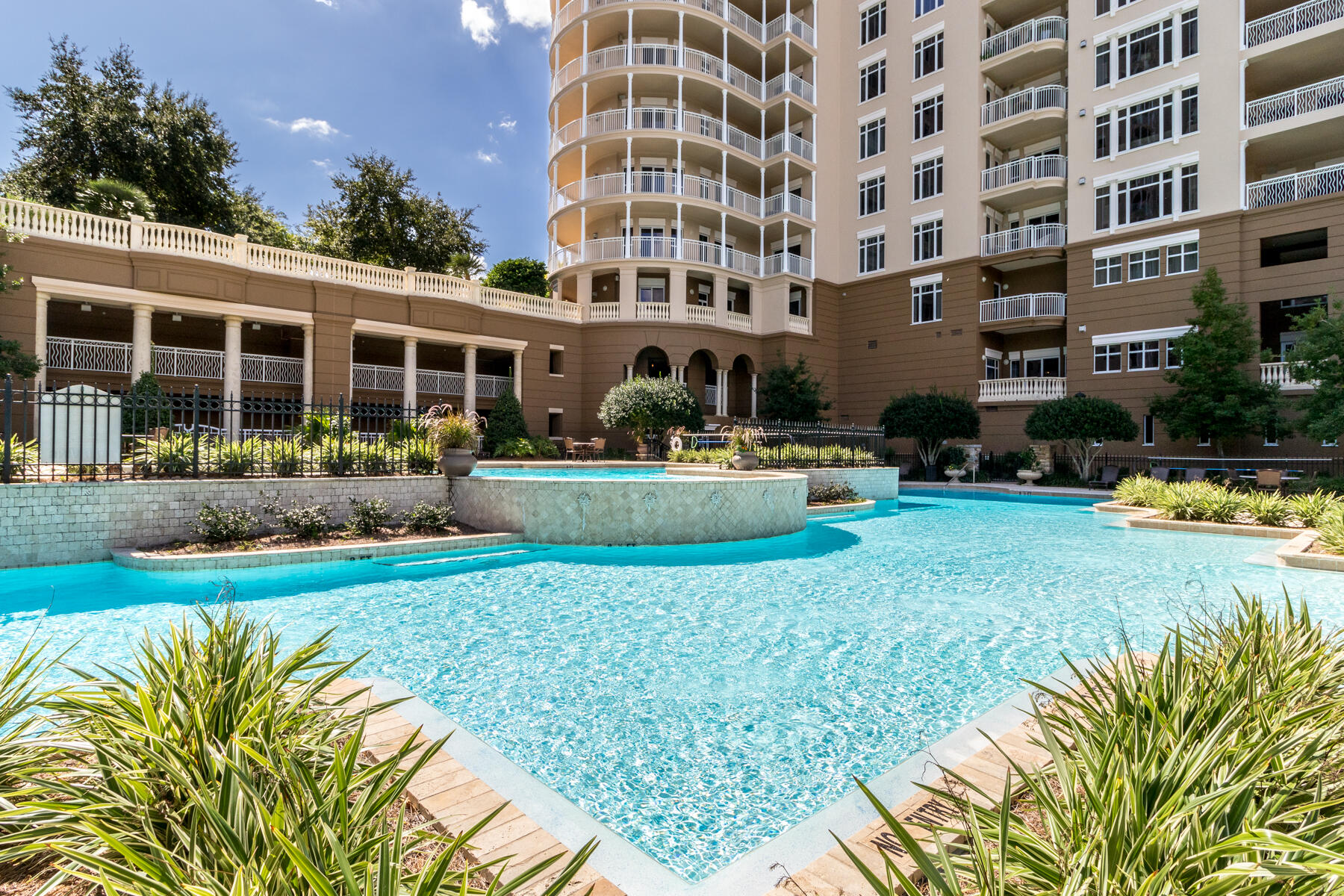 ONE WATER PLACE AT KELLY PLANTATION - Residential