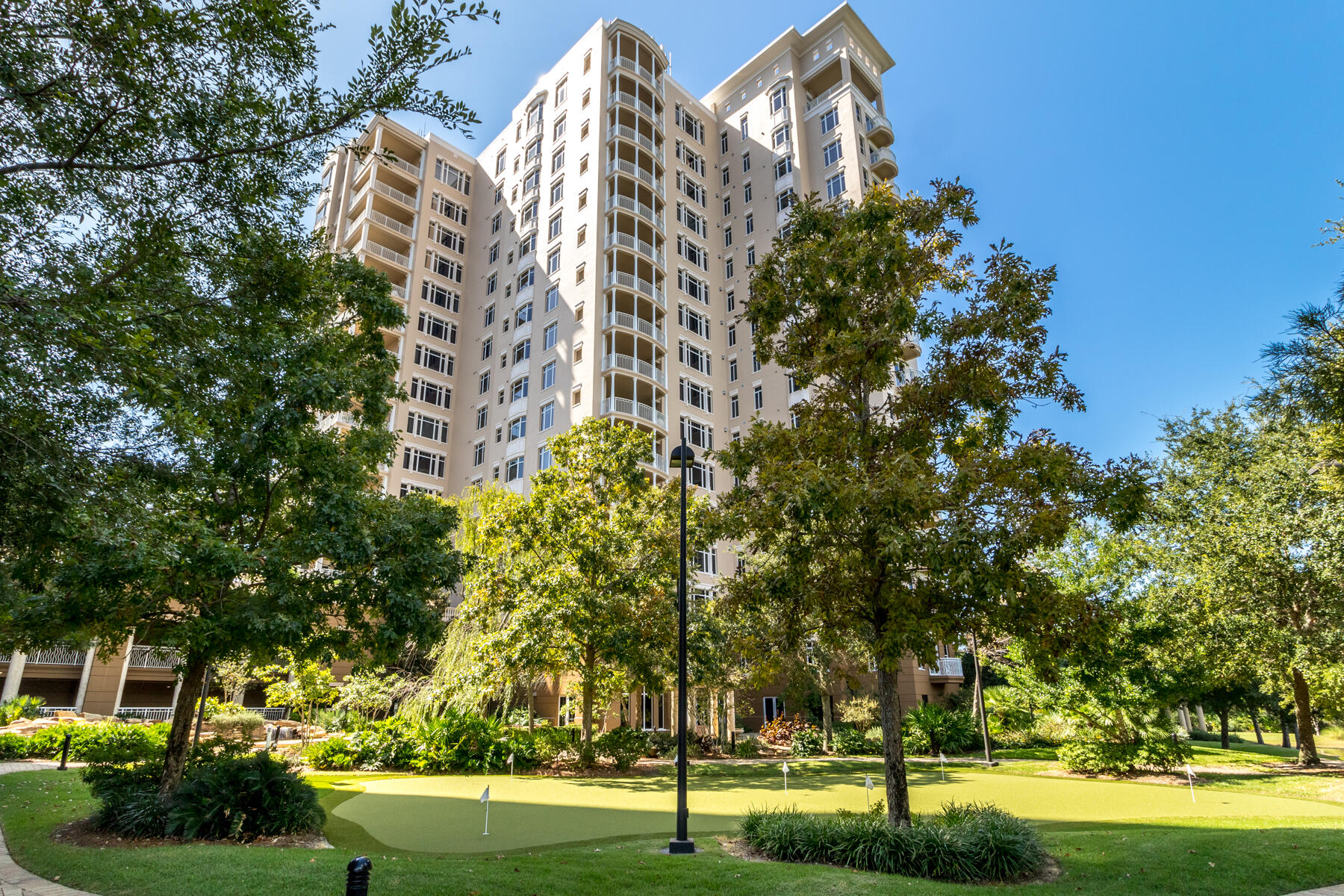 ONE WATER PLACE AT KELLY PLANTATION - Residential