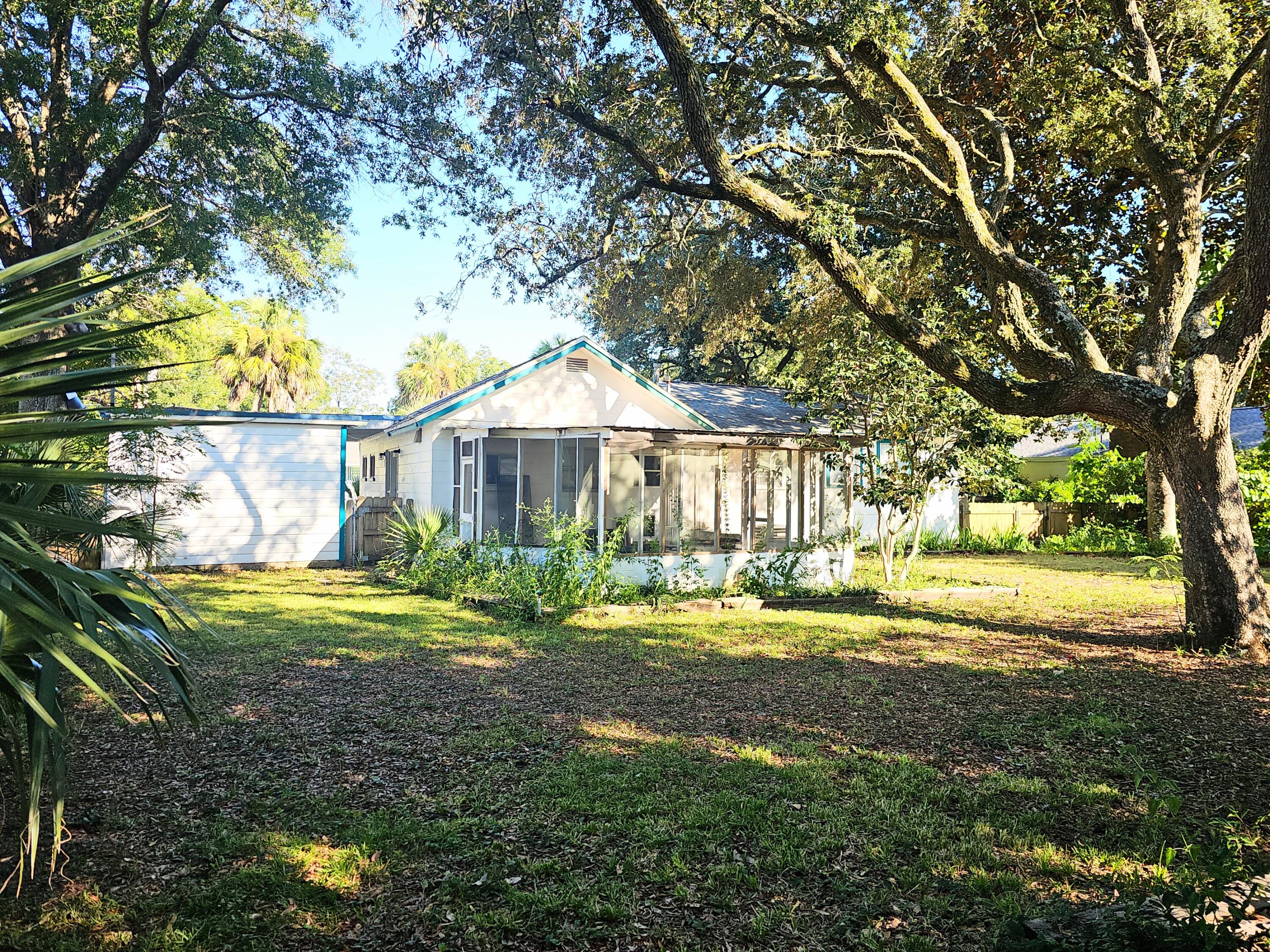 GARNIERS BEACH - Residential