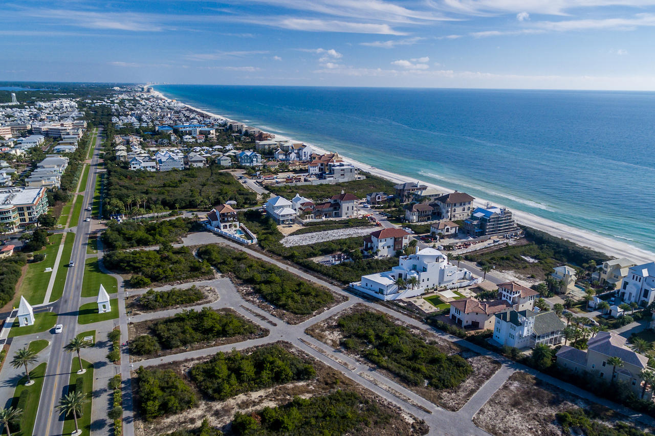 PARADISE BY THE SEA - Residential