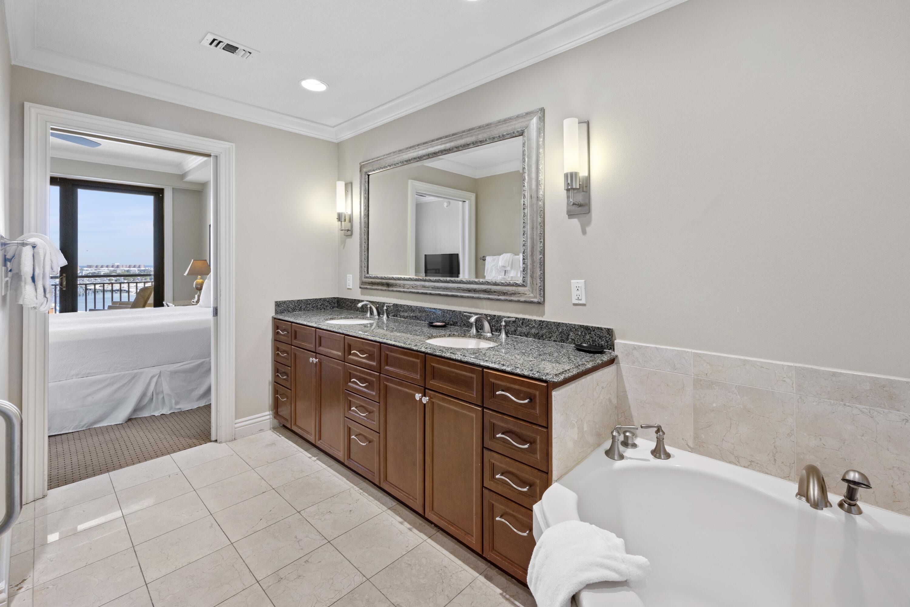 Emerald Grande - Residential