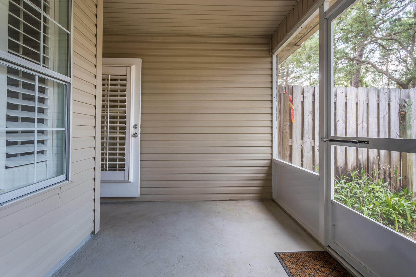 ESCADA - Residential Lease