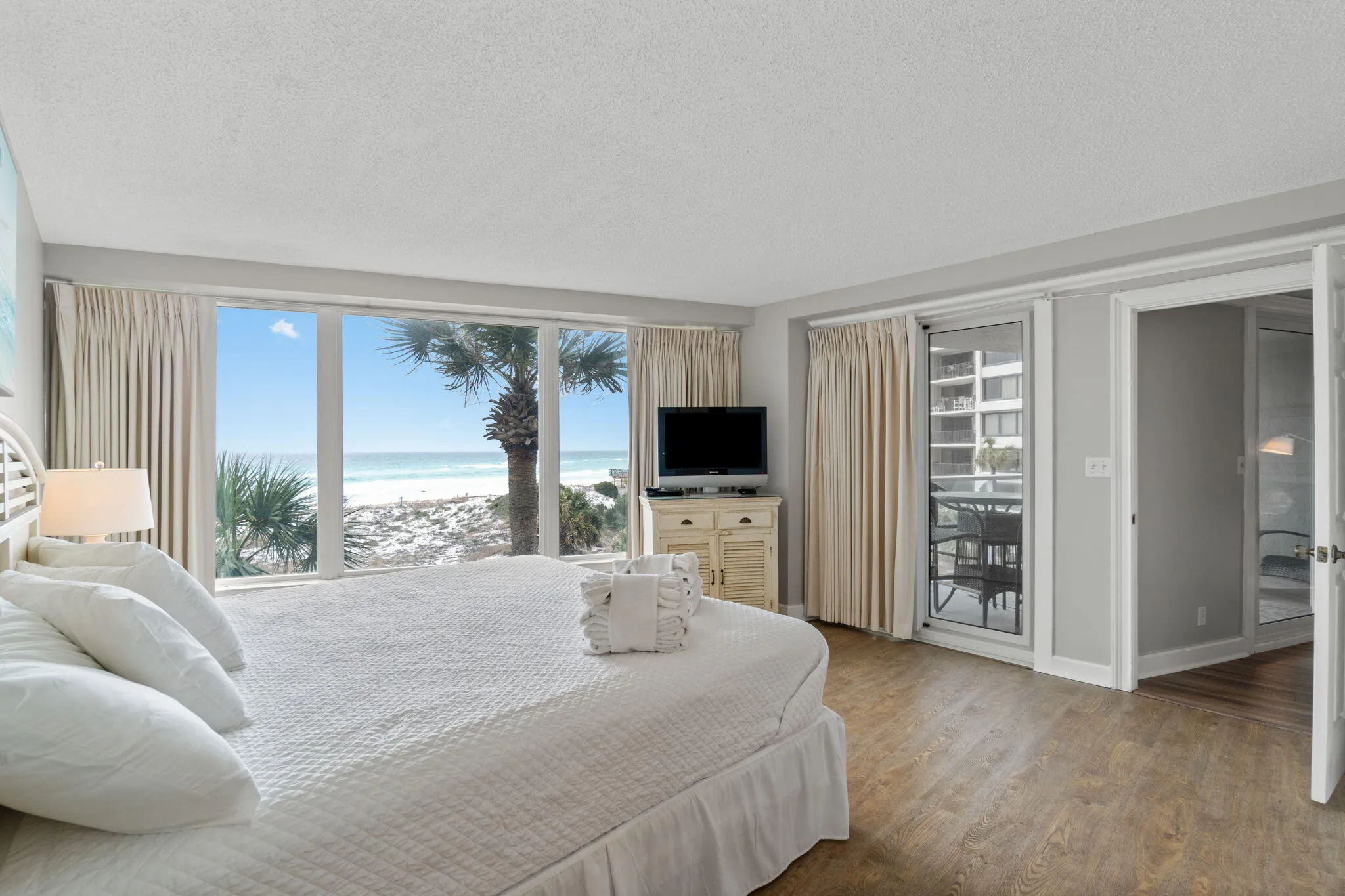 Miramar Beach, Florida 32550, United States, 2 Bedrooms Bedrooms, ,2 BathroomsBathrooms,Residential,Active,85259