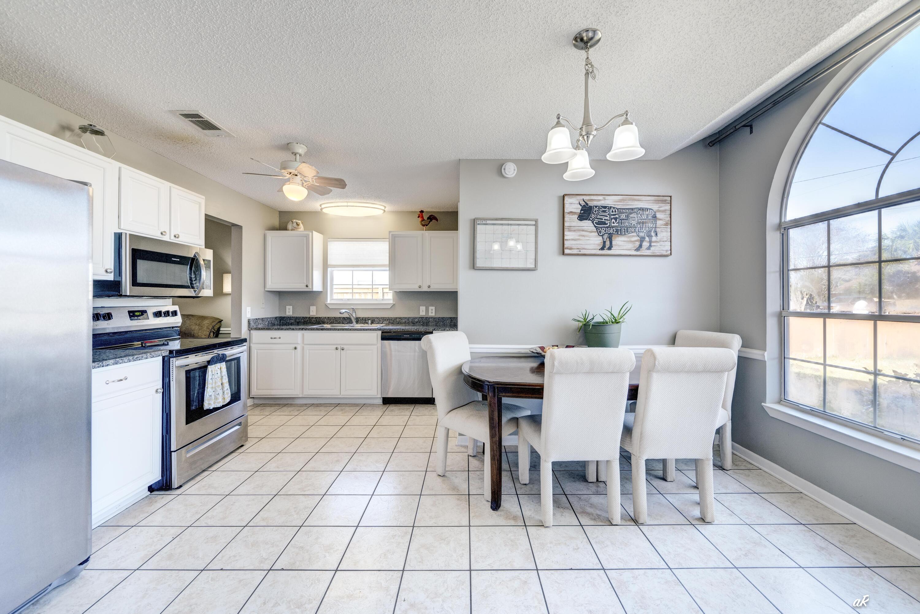 EL CENTRO BEACH - Residential