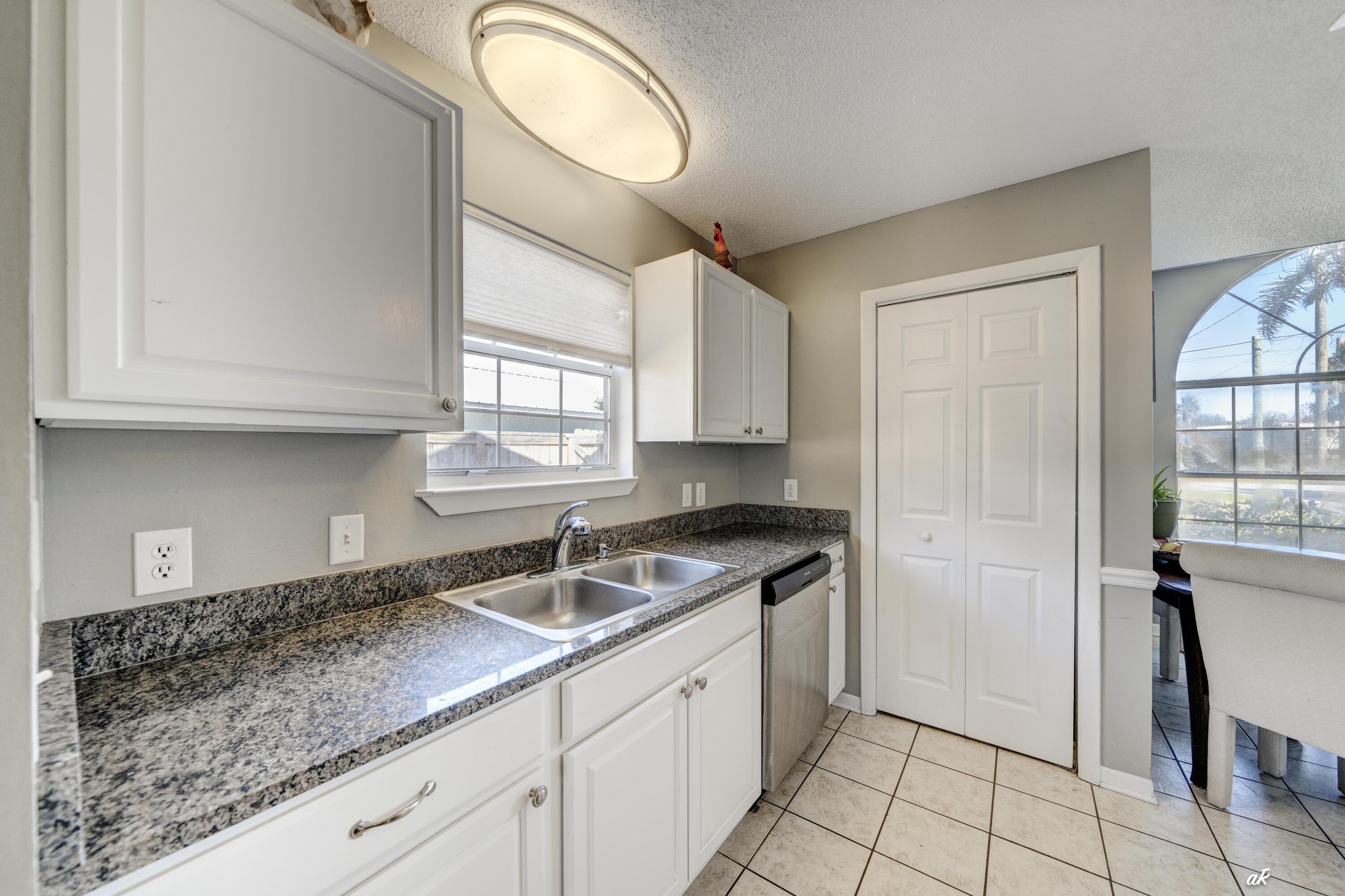 EL CENTRO BEACH - Residential