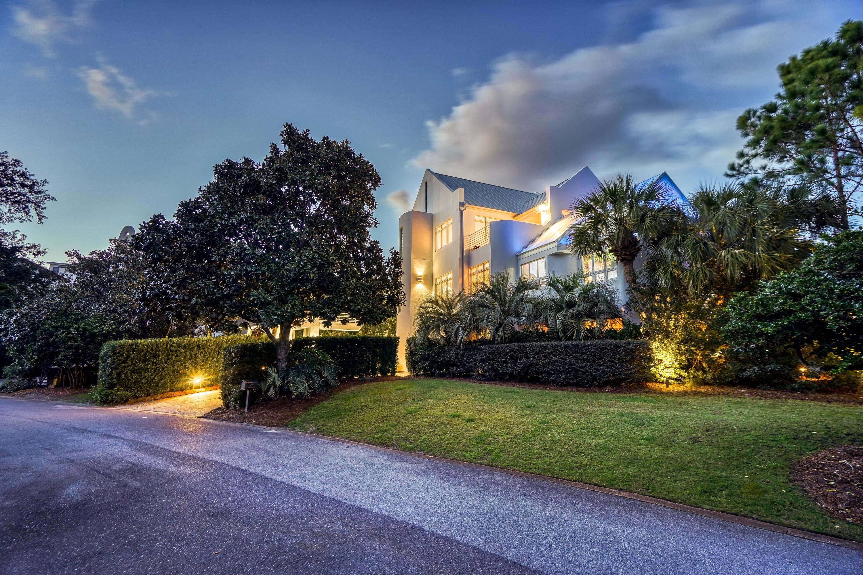 SECLUSION DUNES - Residential