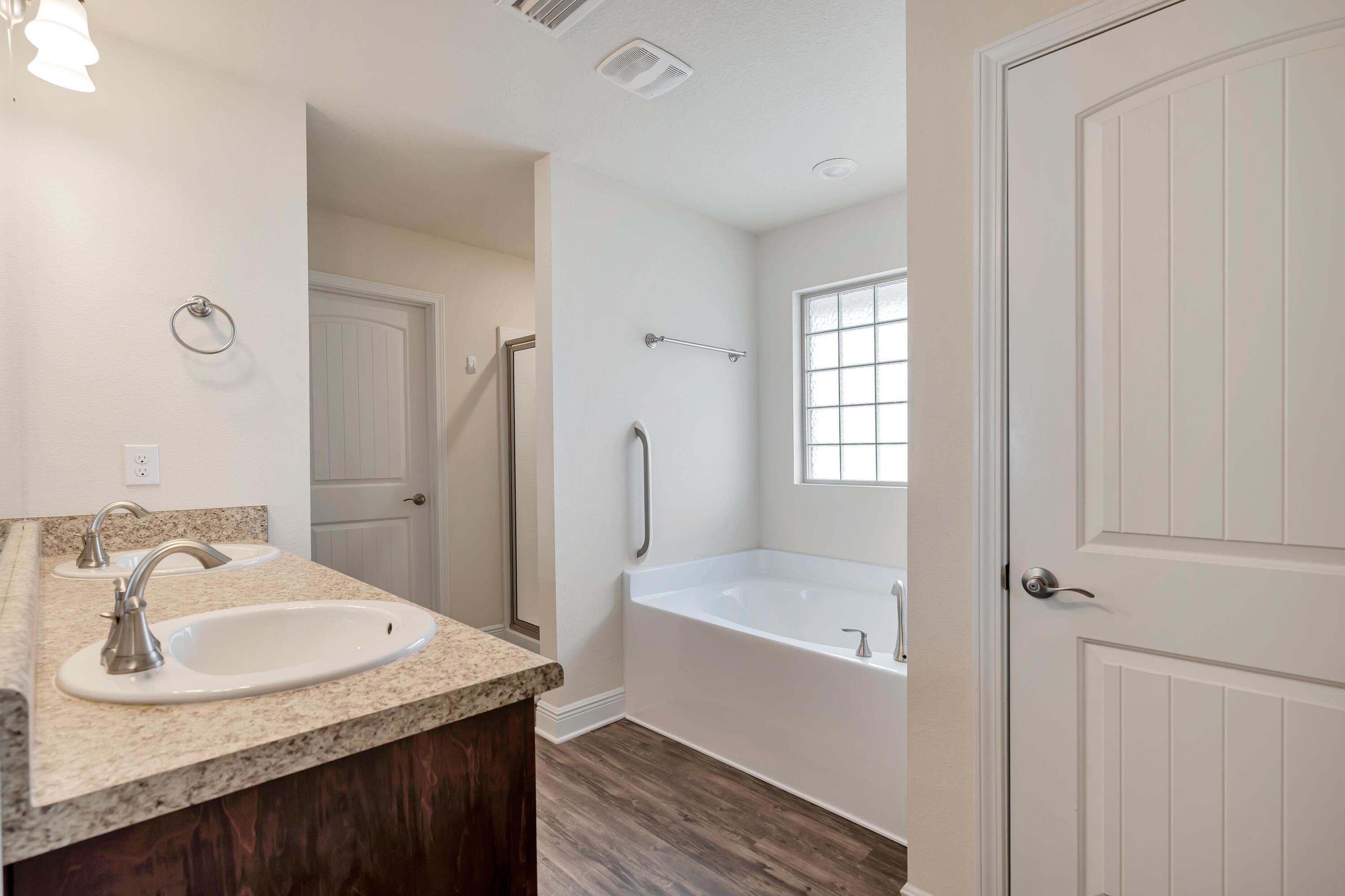 ZARCHARY ESTATES - Residential