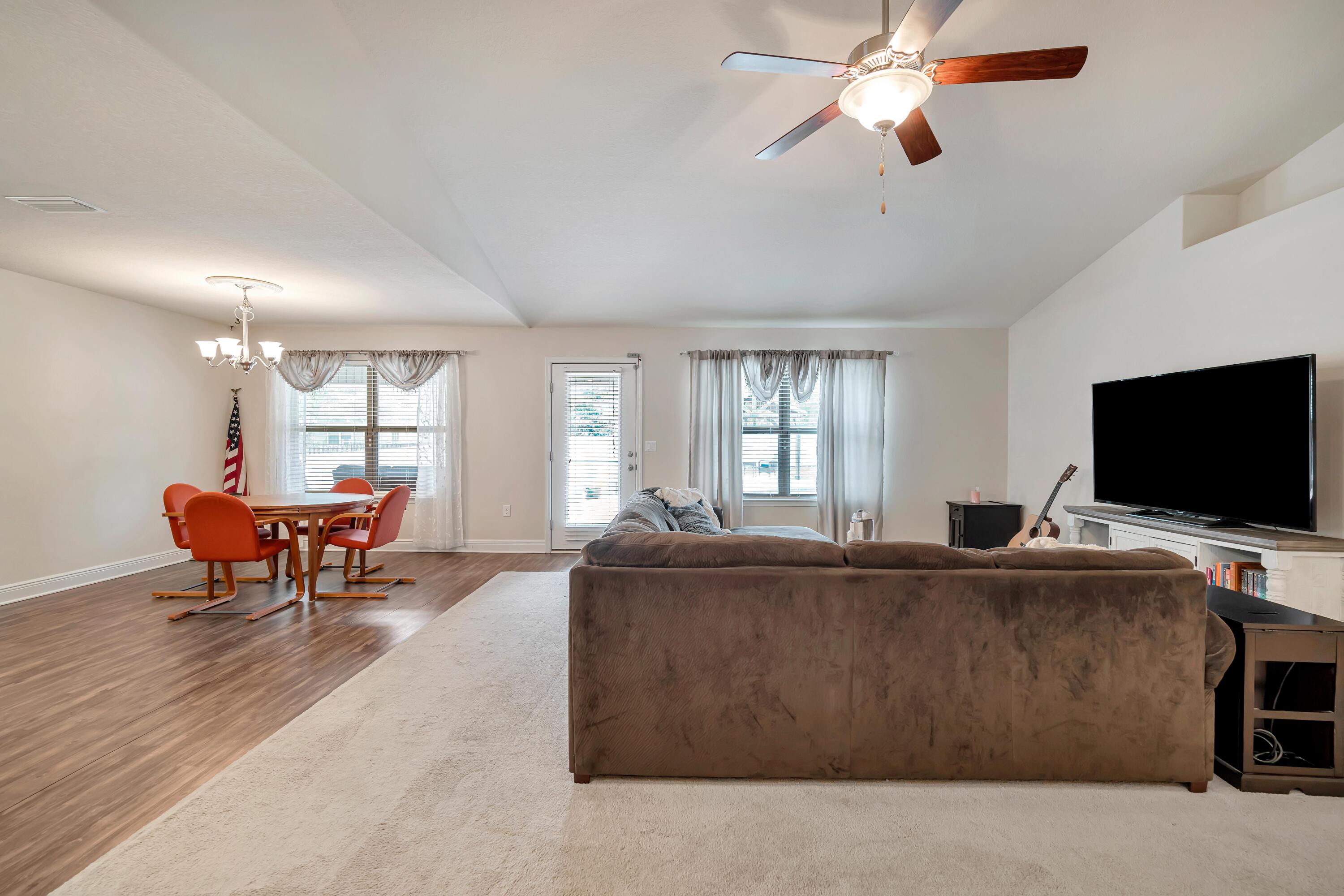 ZARCHARY ESTATES - Residential