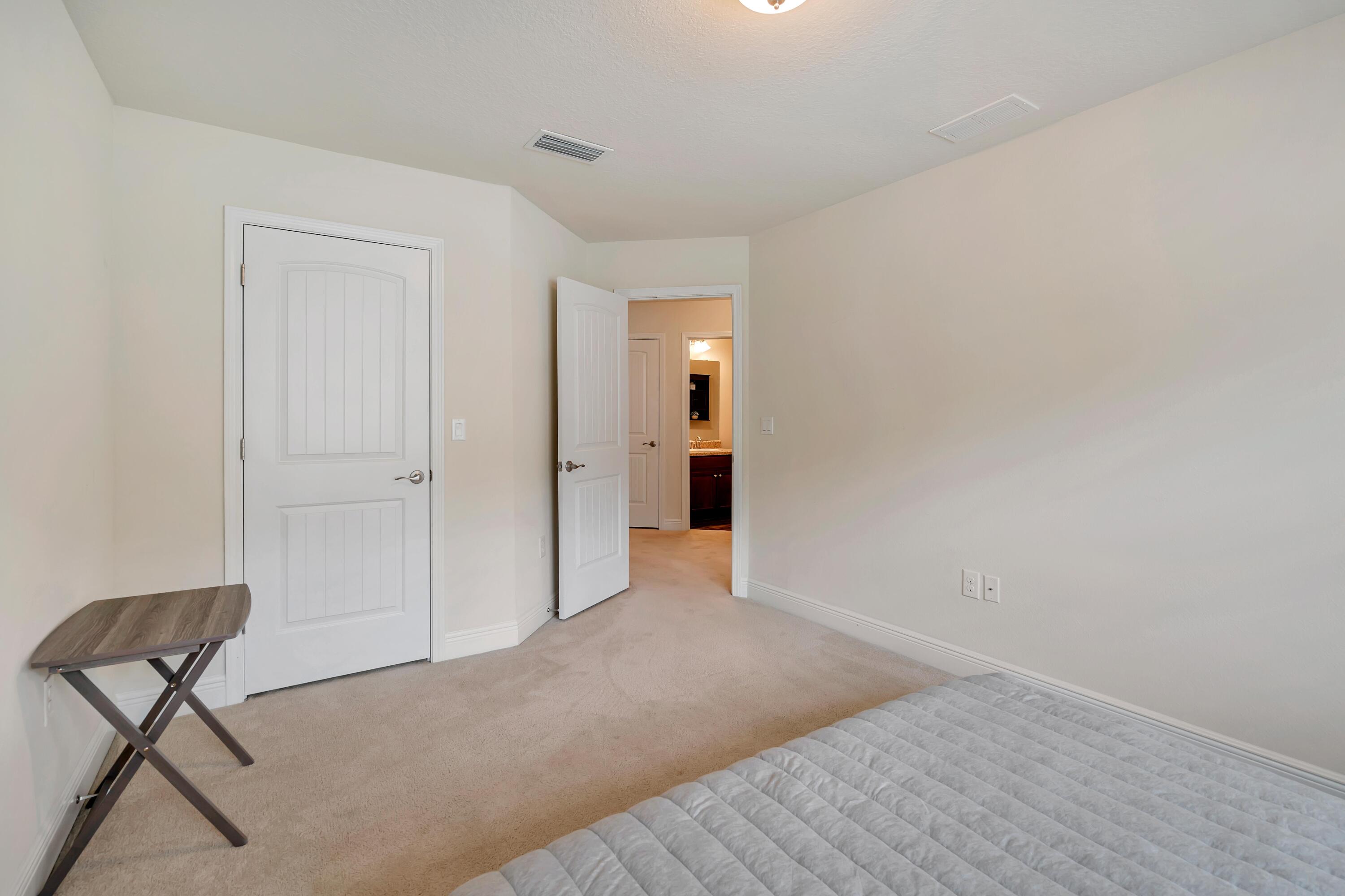 ZARCHARY ESTATES - Residential