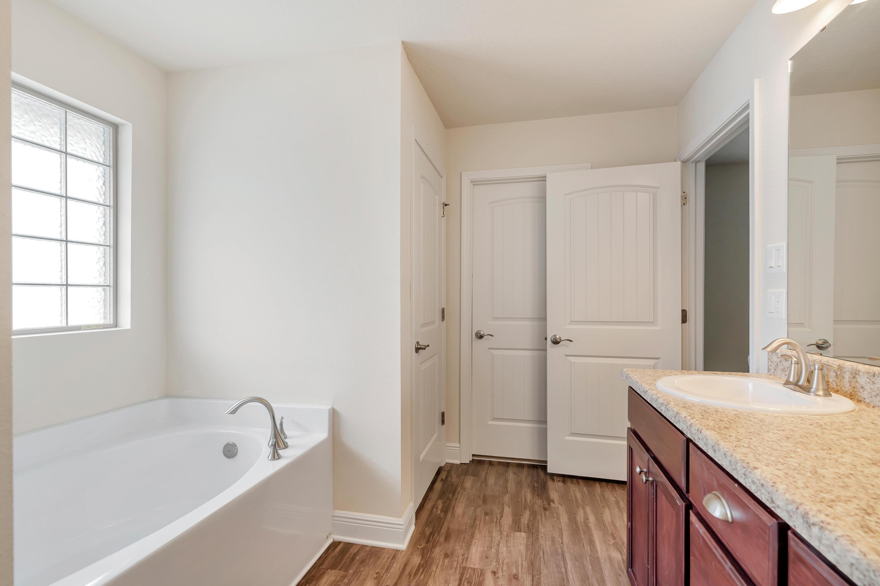 ZARCHARY ESTATES - Residential