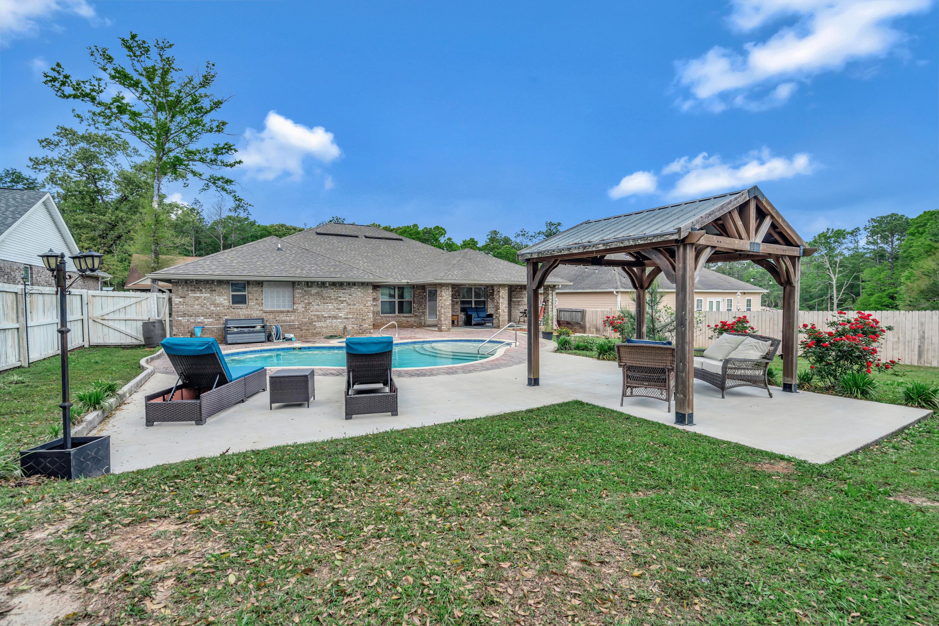 ZARCHARY ESTATES - Residential