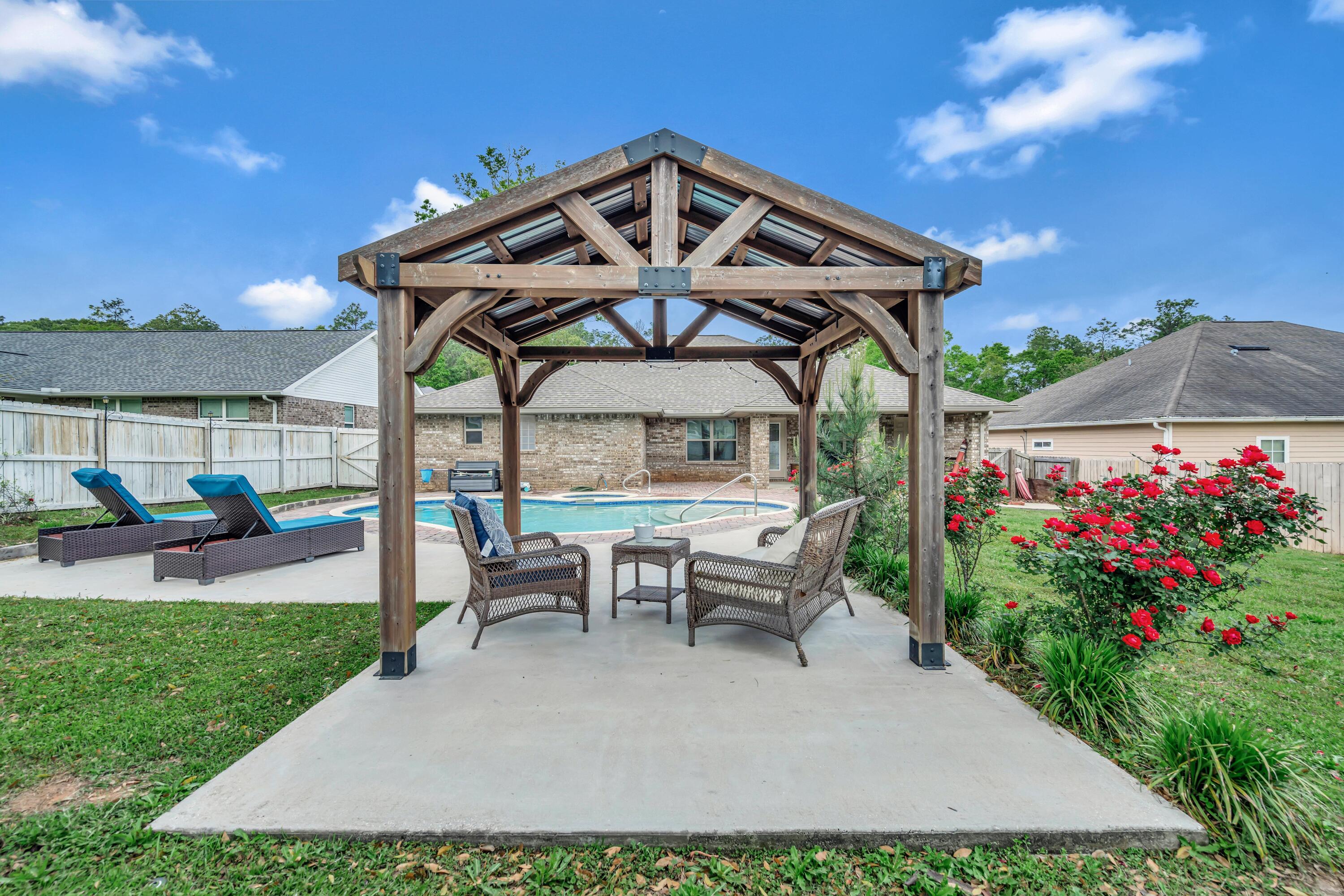 ZARCHARY ESTATES - Residential