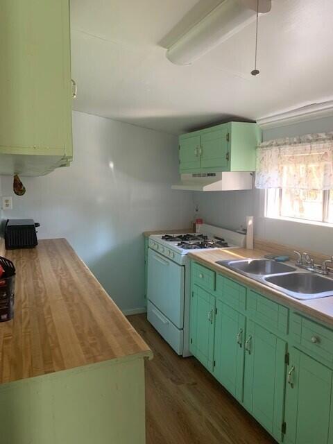 WOLFORD ACRES - Residential