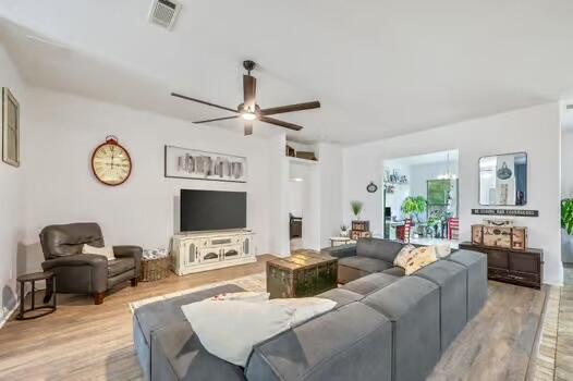 WINDMEADOWS - Residential