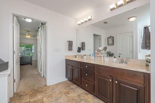 WINDMEADOWS - Residential