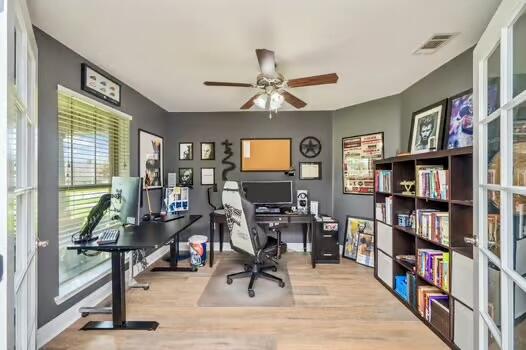WINDMEADOWS - Residential
