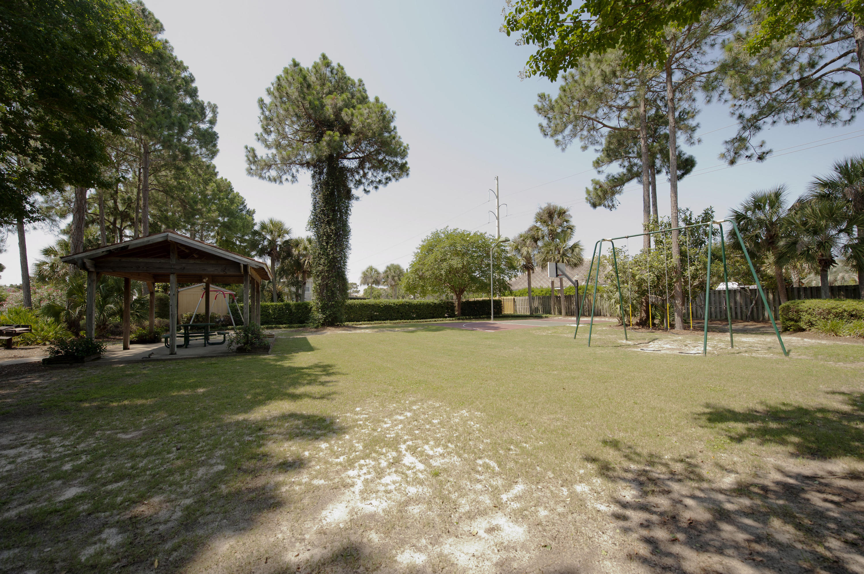 EMERALD LAKES PH 1 - Residential