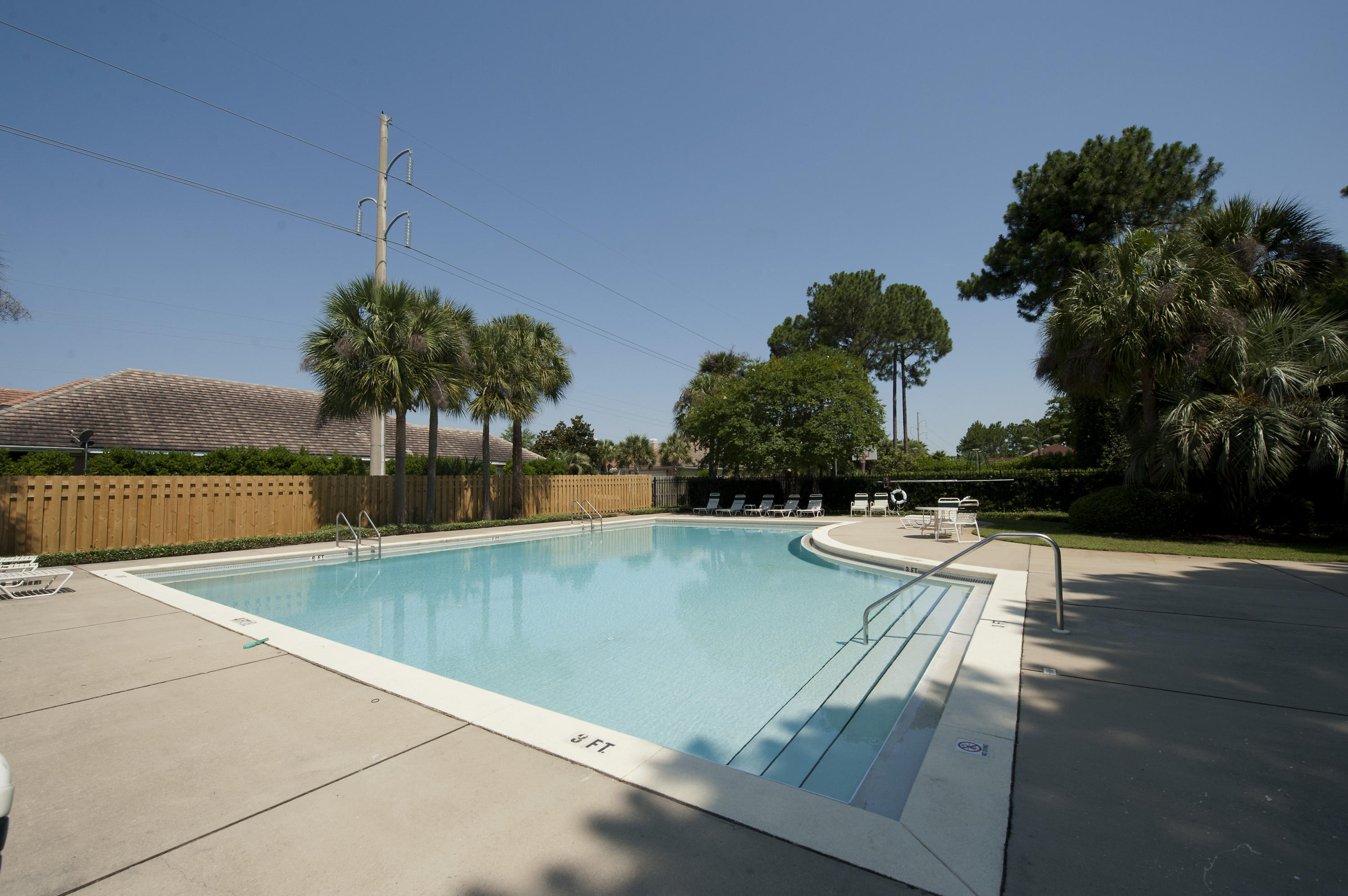 EMERALD LAKES PH 1 - Residential