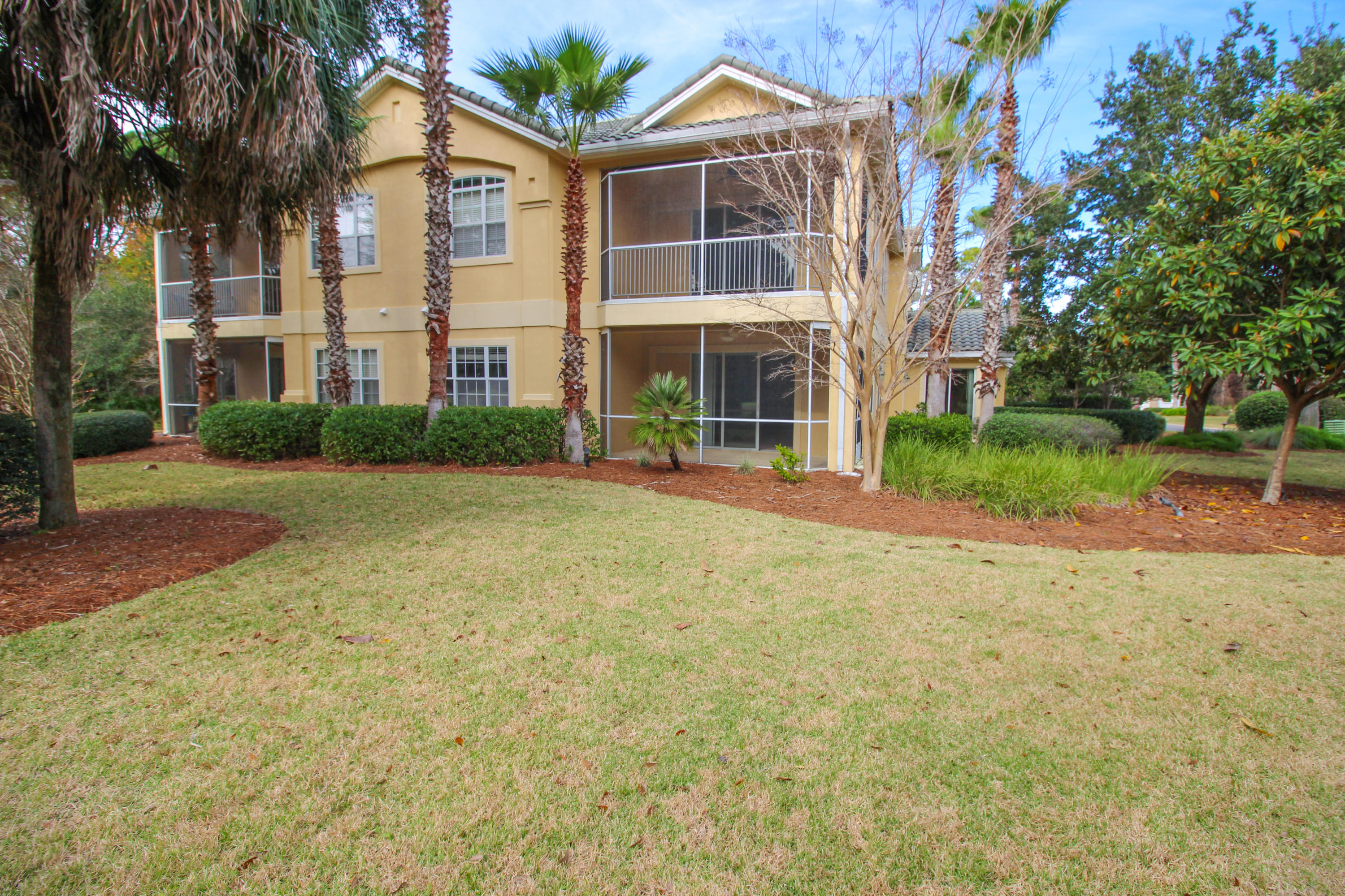 REGATTA BAY GOLF VILLAS - Residential Lease