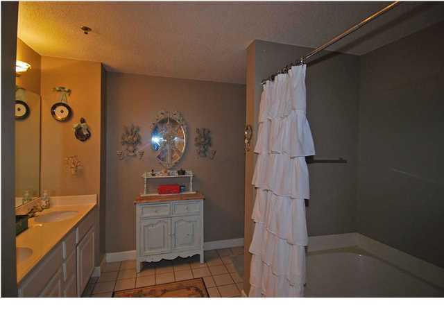 TIDES AT TOPS'L - Residential