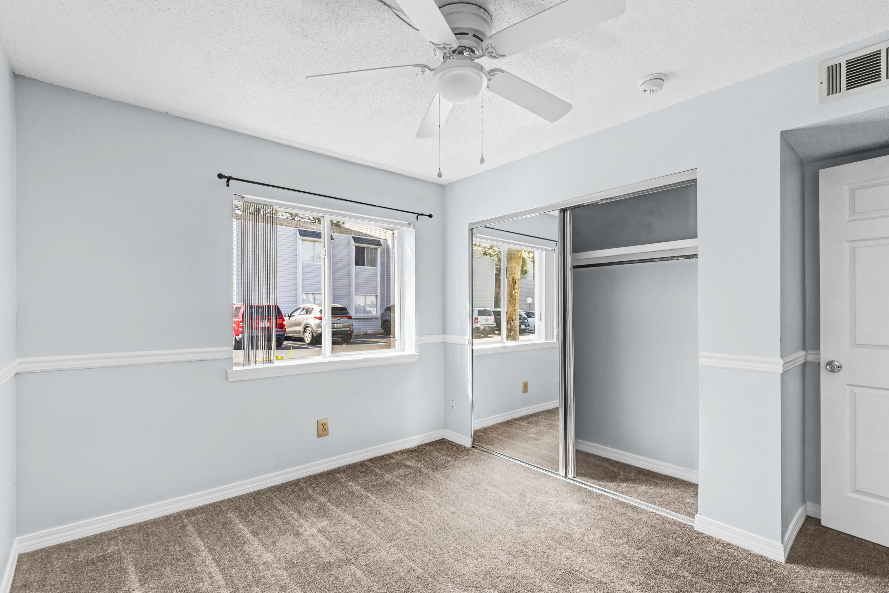 FINISTERRA CONDO - Residential